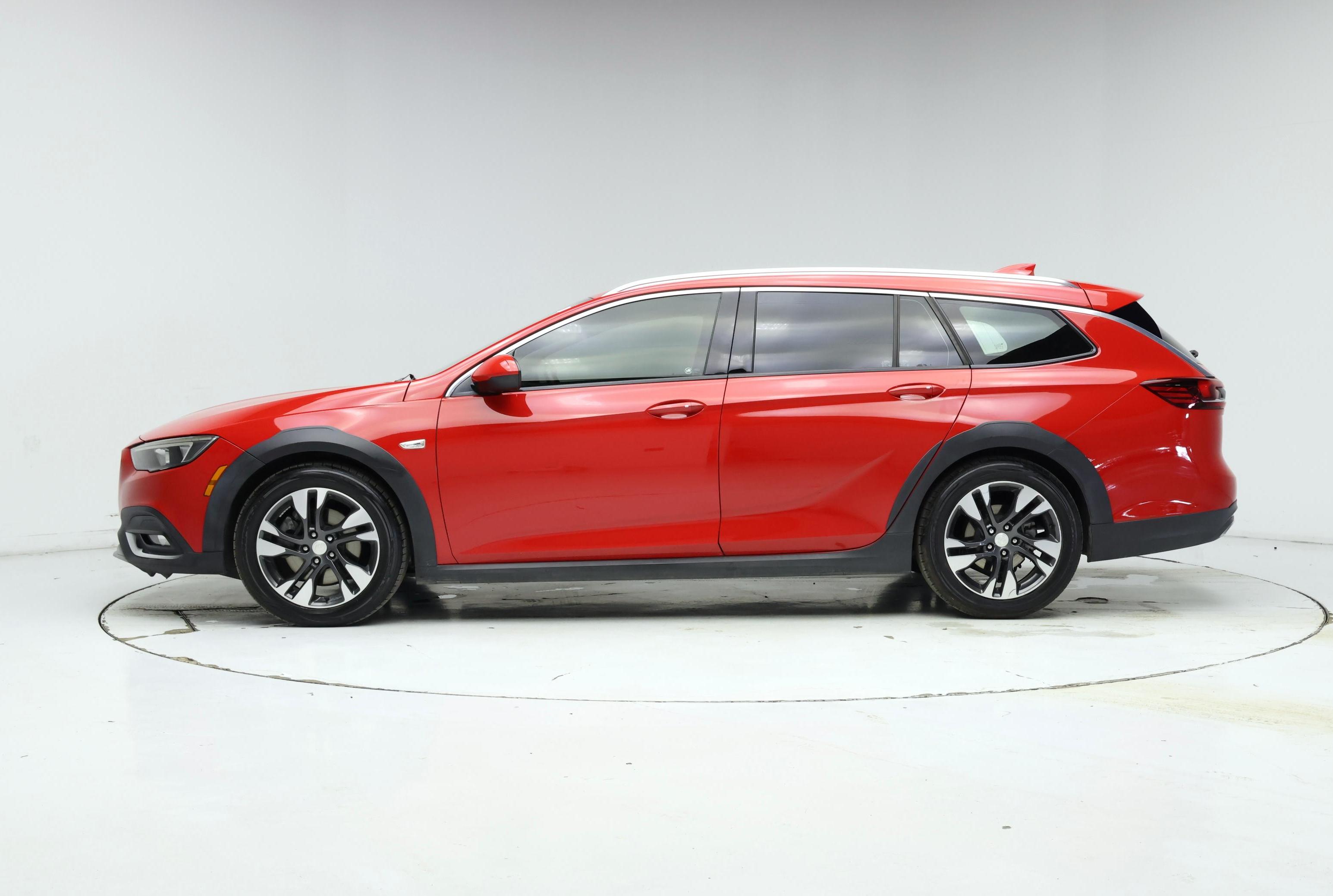 Thumbnail: 2019 Buick Regal - 3