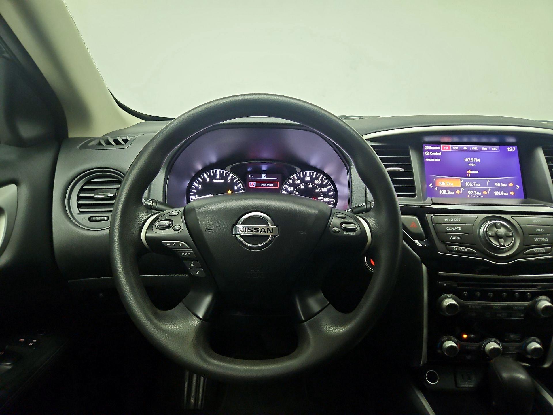 Thumbnail: 2020 Nissan Pathfinder - 10