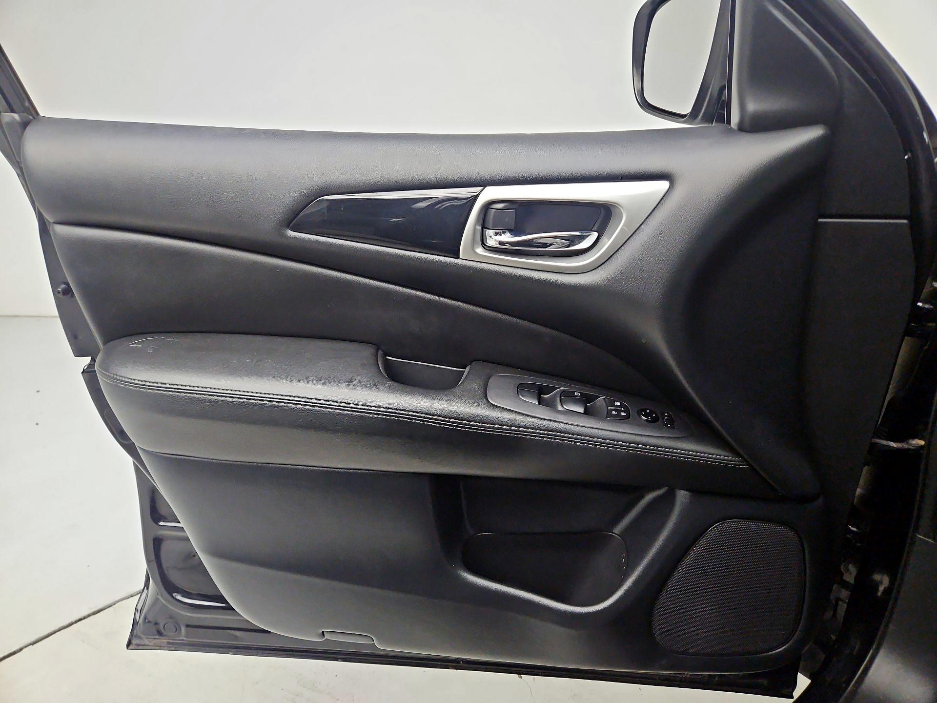 Thumbnail: 2020 Nissan Pathfinder - 12