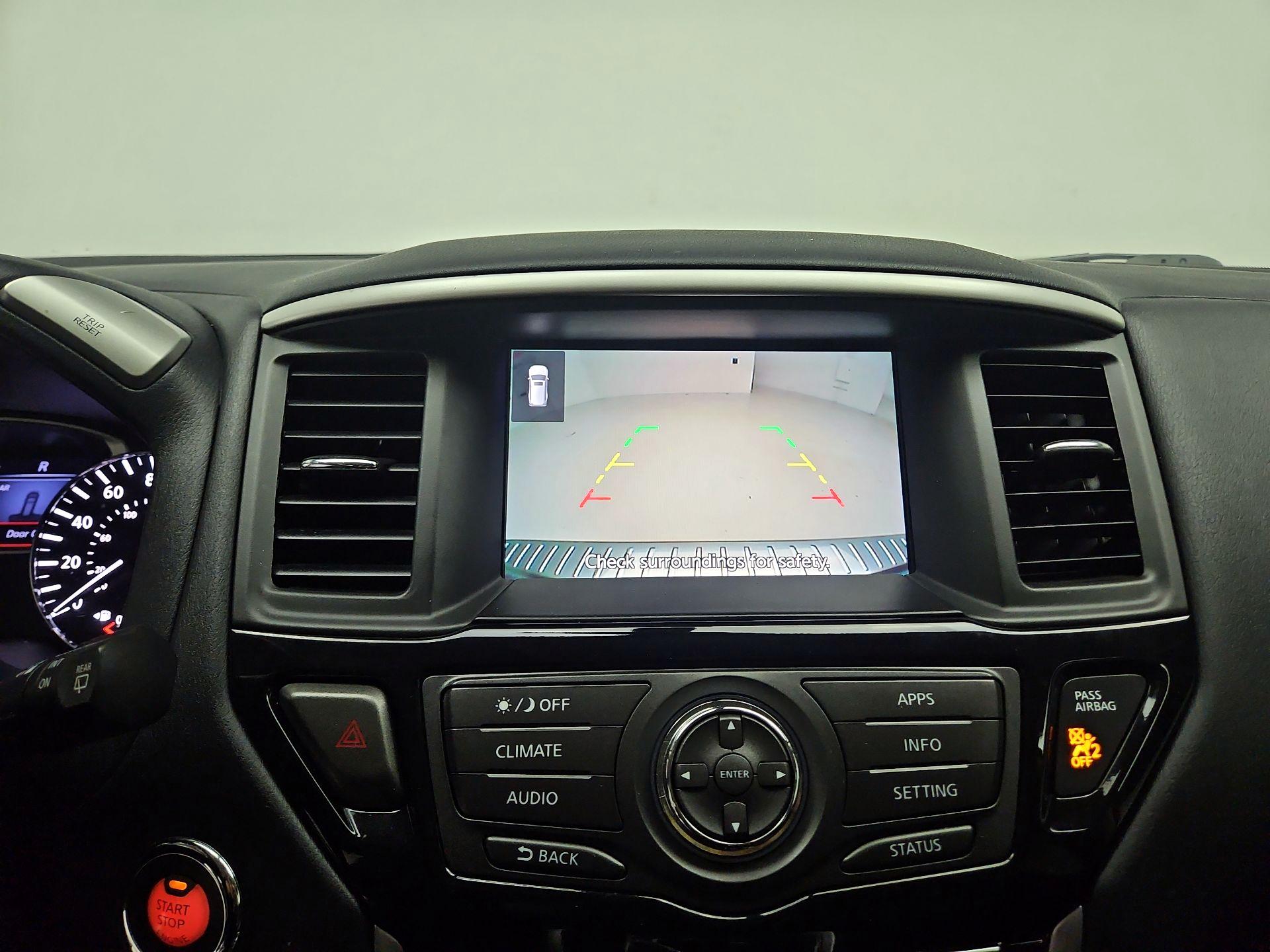 Thumbnail: 2020 Nissan Pathfinder - 14