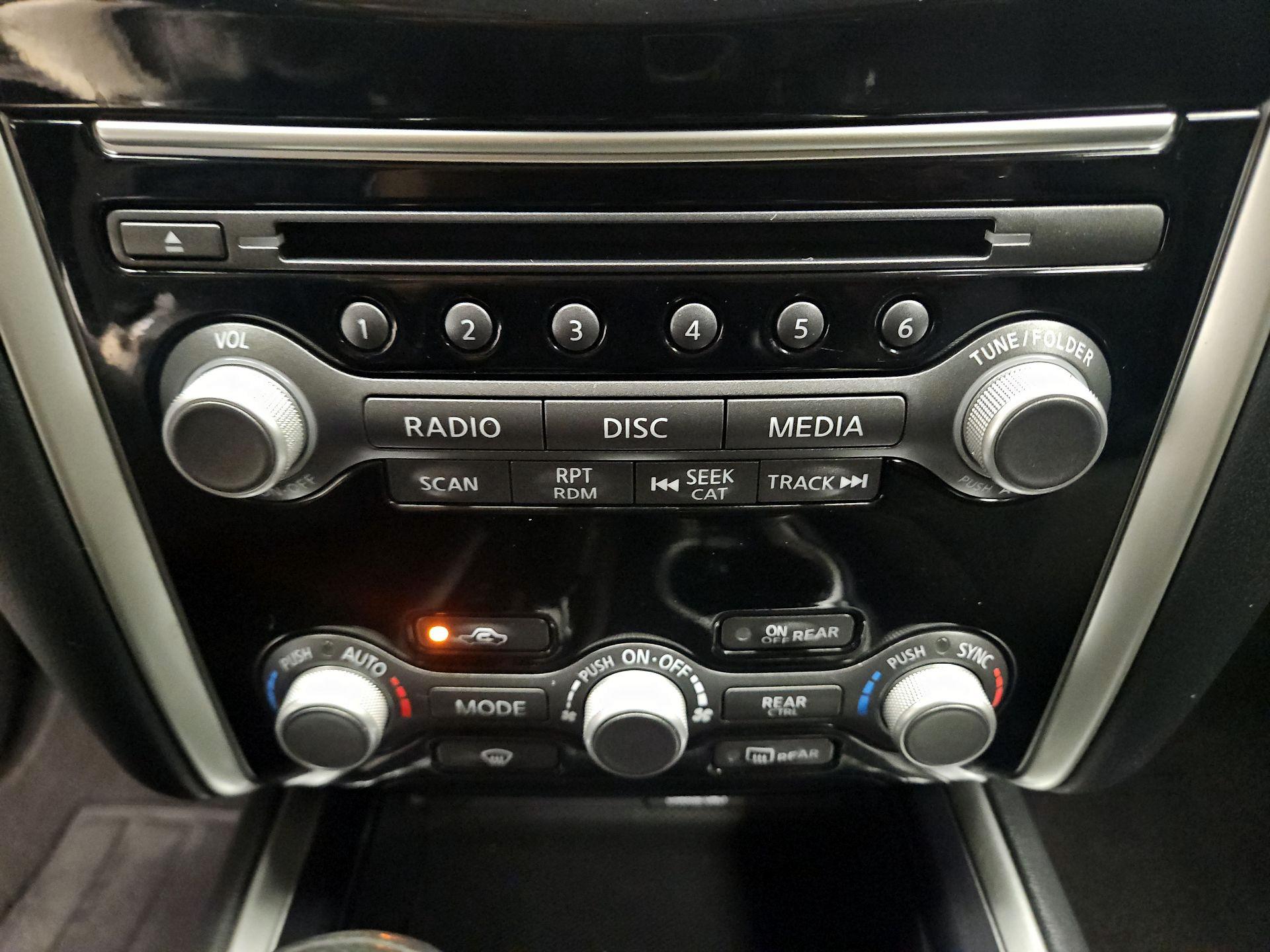 Thumbnail: 2020 Nissan Pathfinder - 16