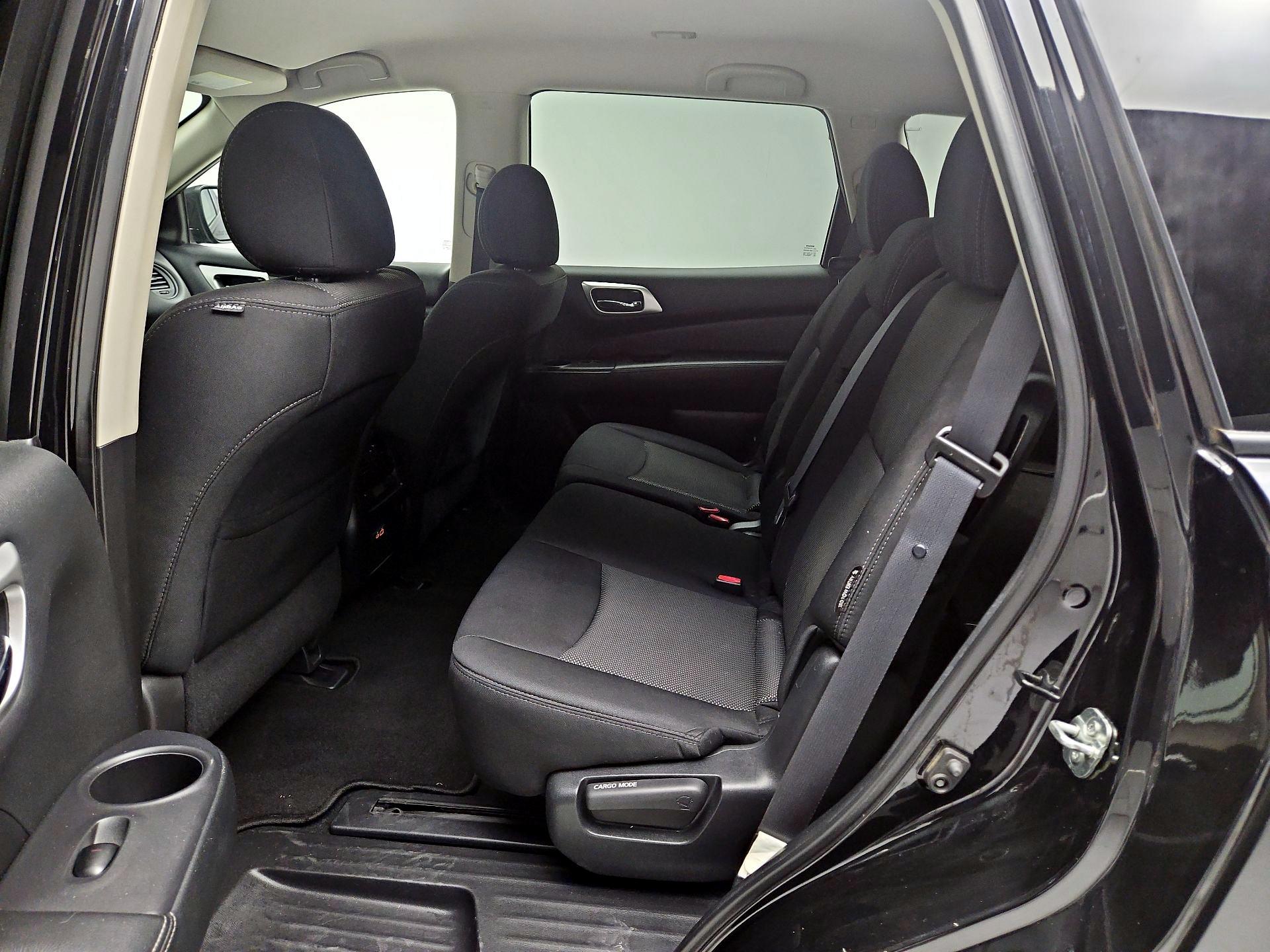 Thumbnail: 2020 Nissan Pathfinder - 19