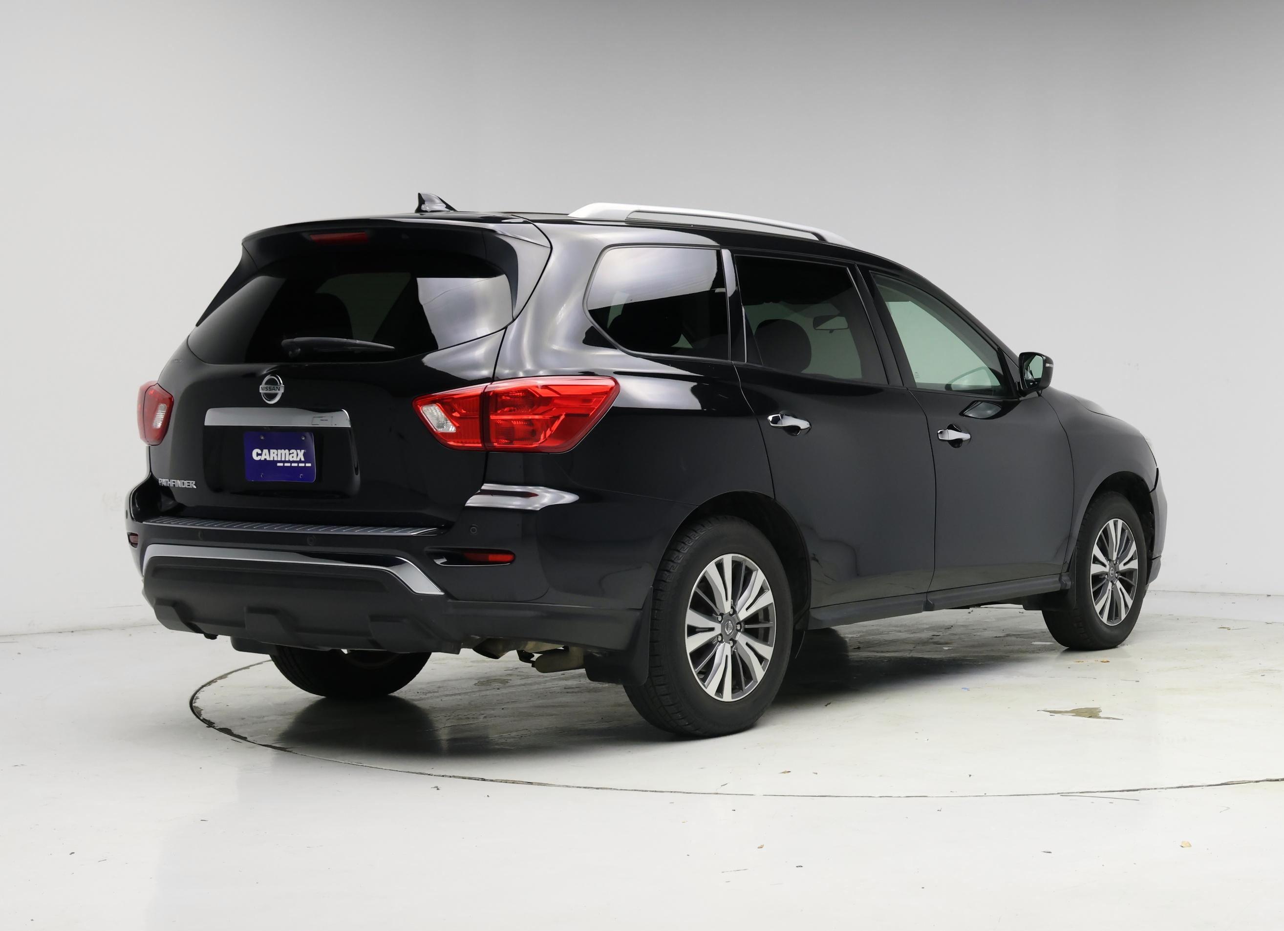 Thumbnail: 2020 Nissan Pathfinder - 8