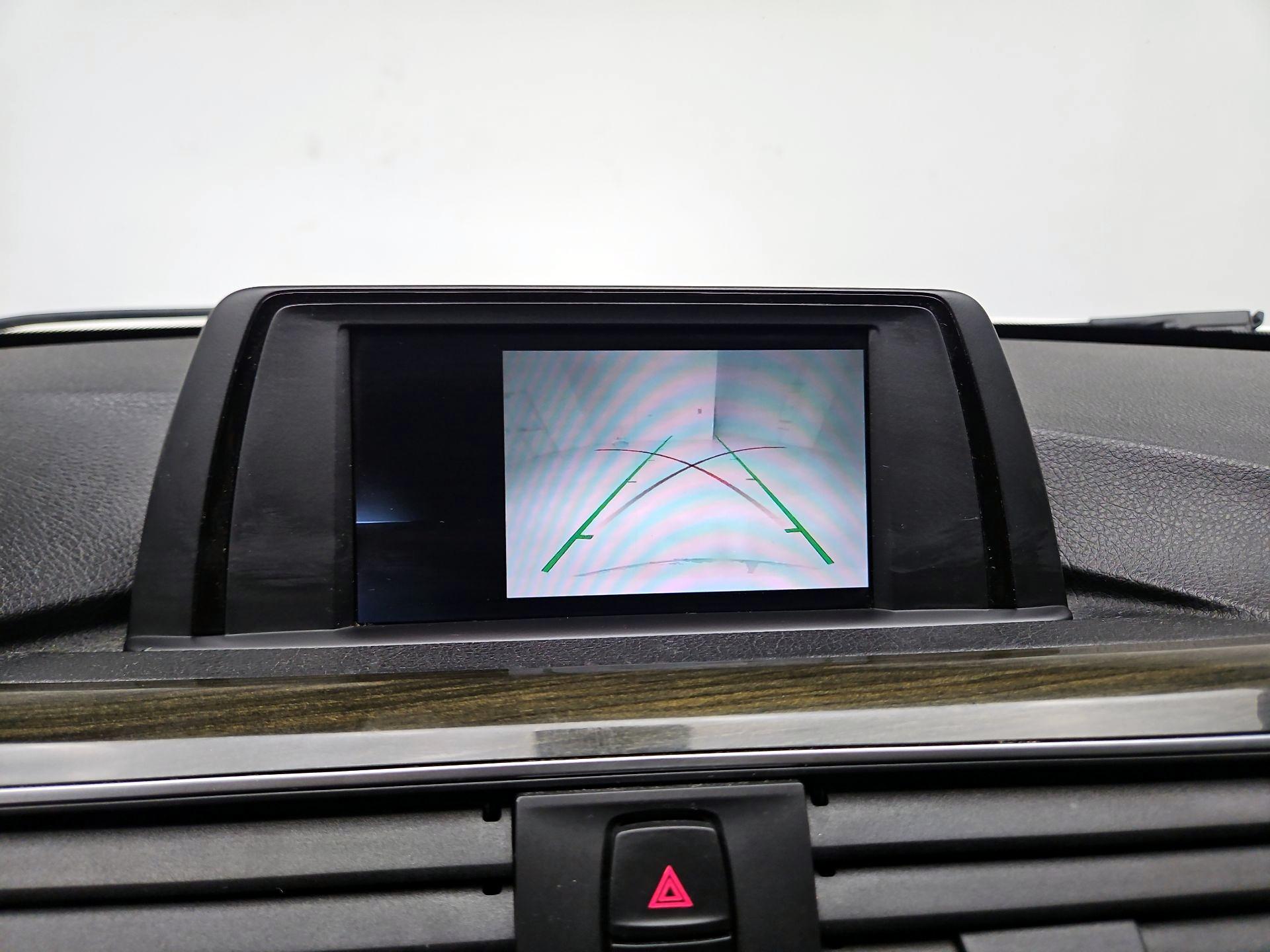 Thumbnail: 2018 BMW 3 Series - 14