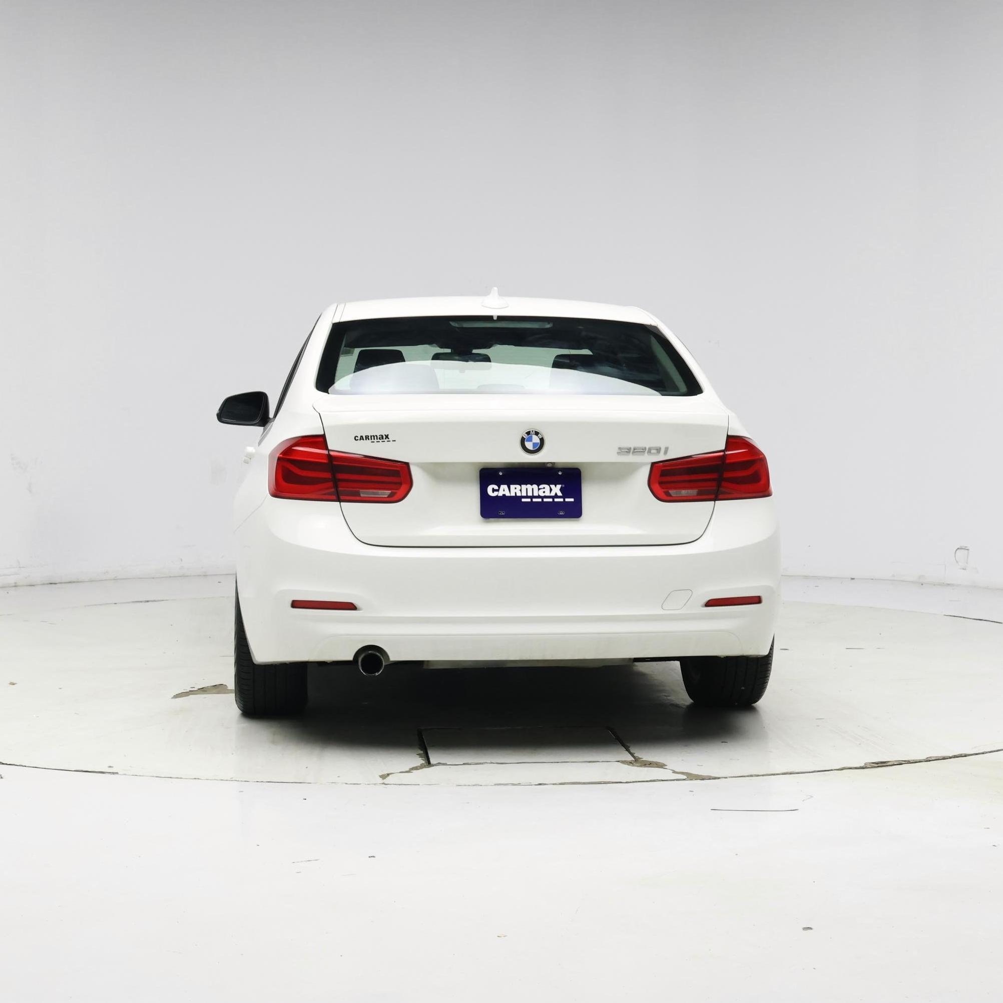 Thumbnail: 2018 BMW 3 Series - 6