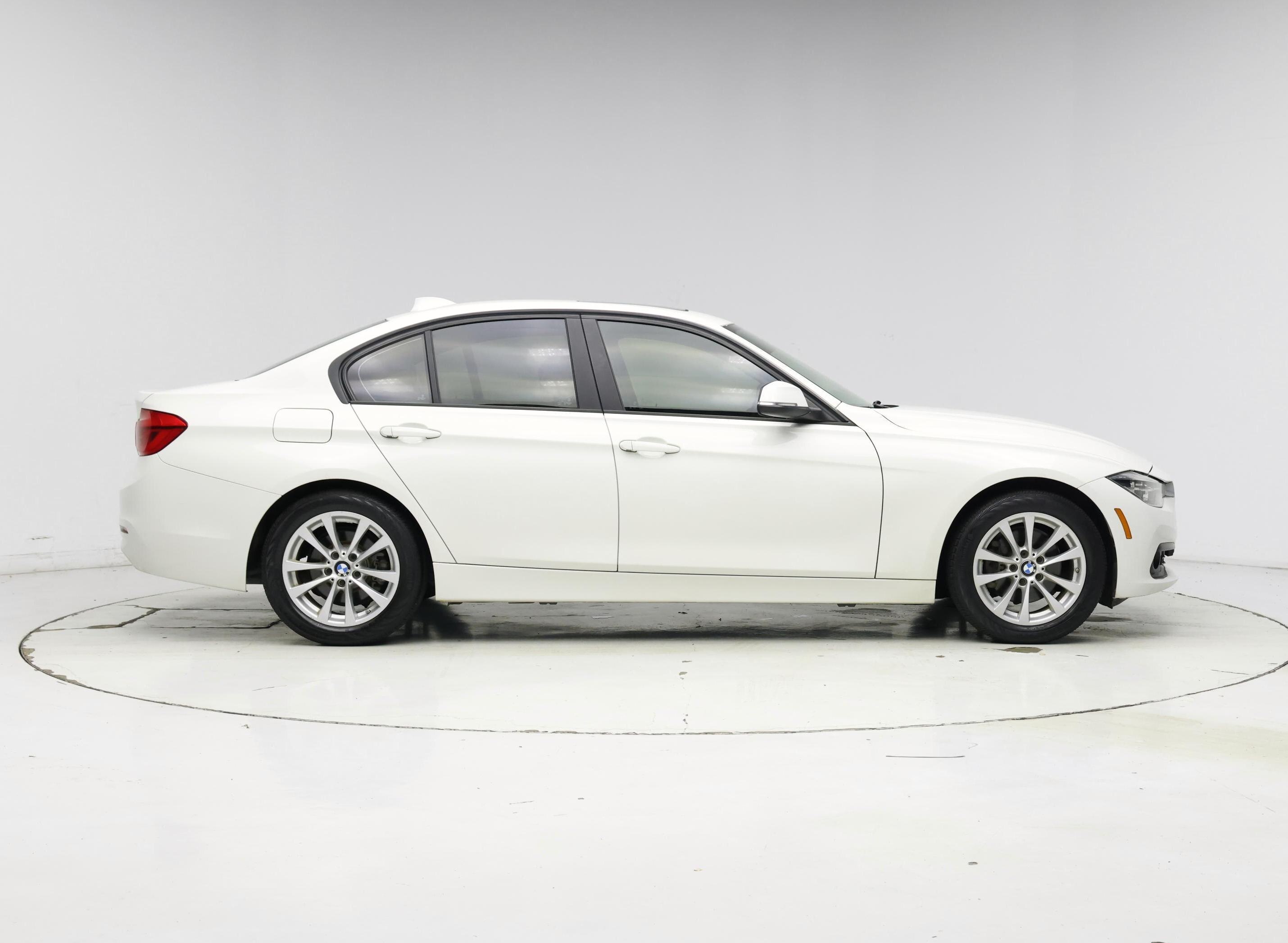 Thumbnail: 2018 BMW 3 Series - 7