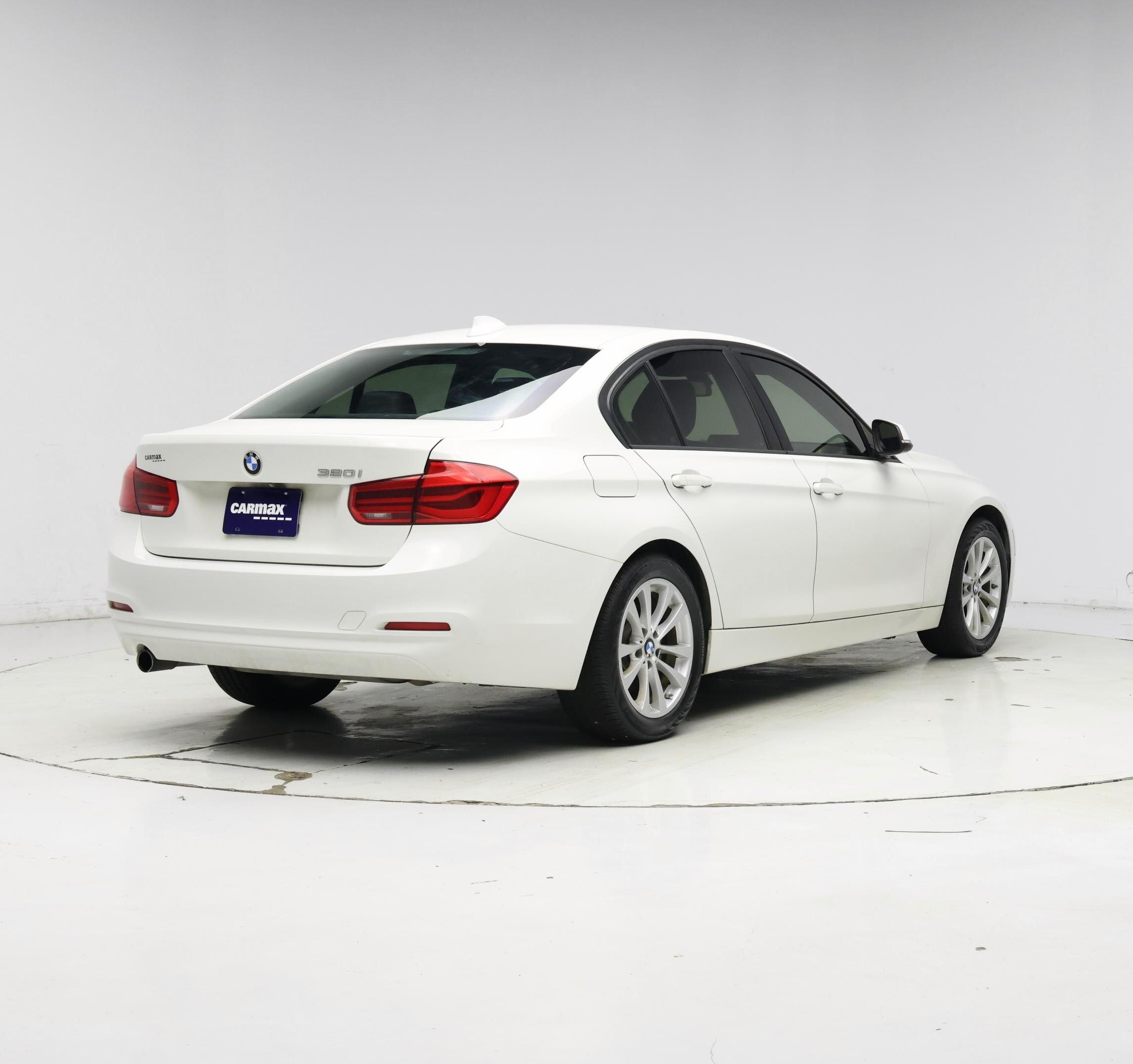 Thumbnail: 2018 BMW 3 Series - 8