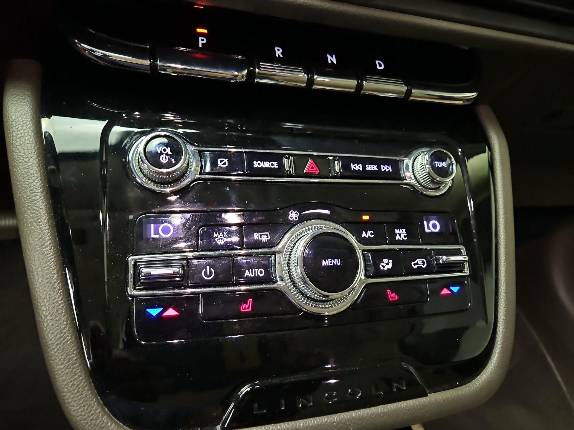 Thumbnail: 2020 Lincoln Corsair - 17