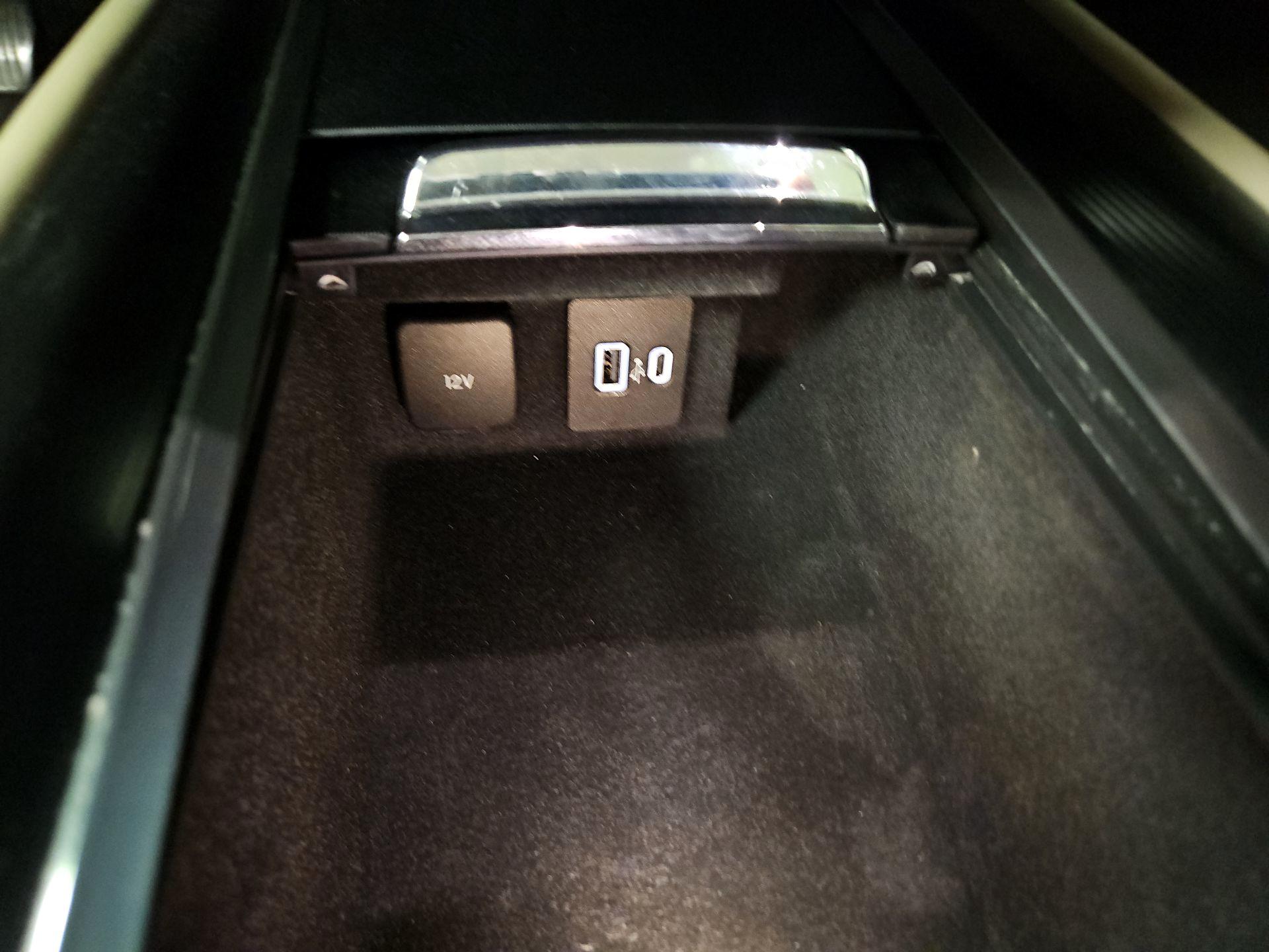 Thumbnail: 2020 Lincoln Corsair - 19