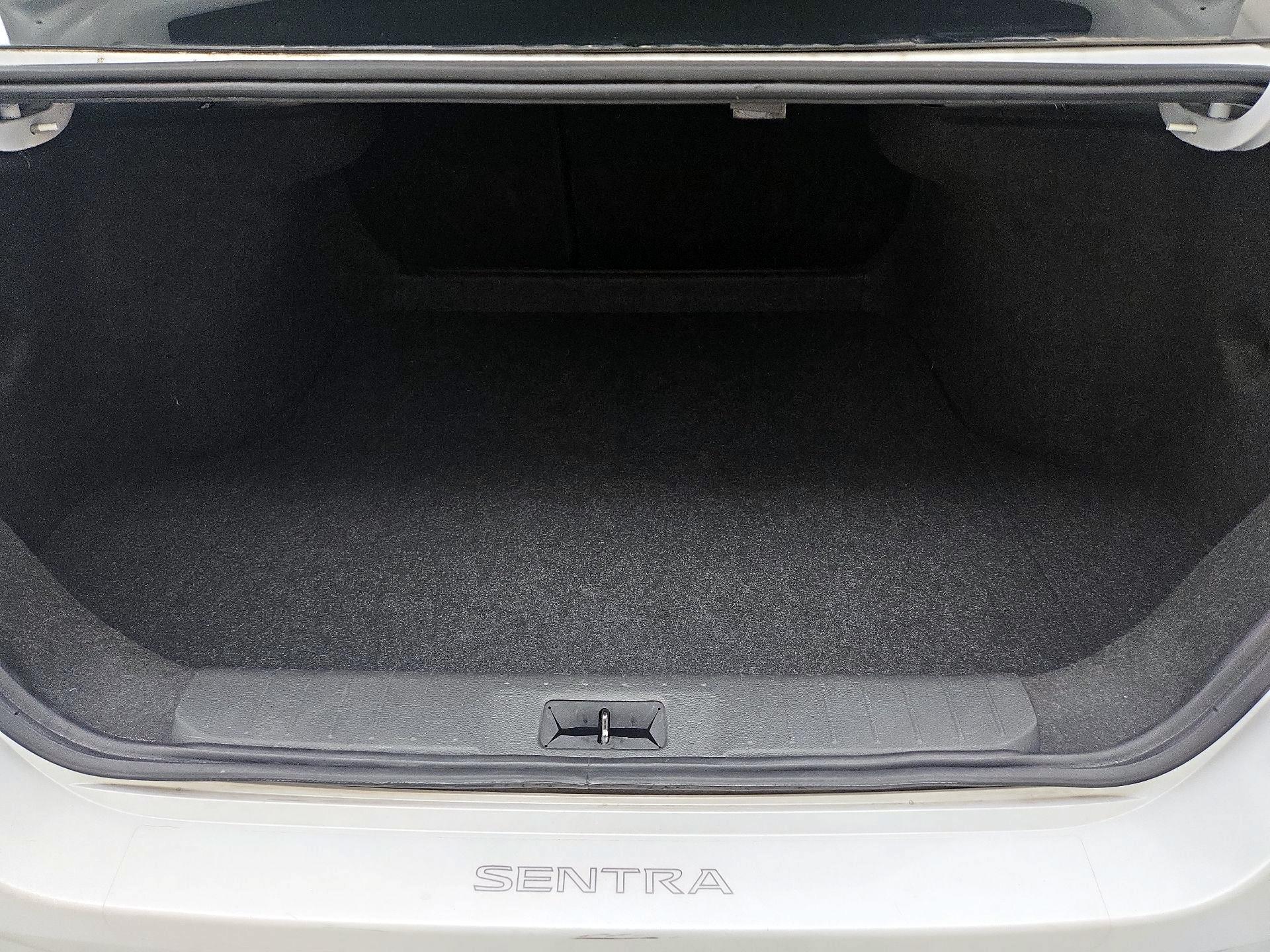 Thumbnail: 2023 Nissan Sentra - 20