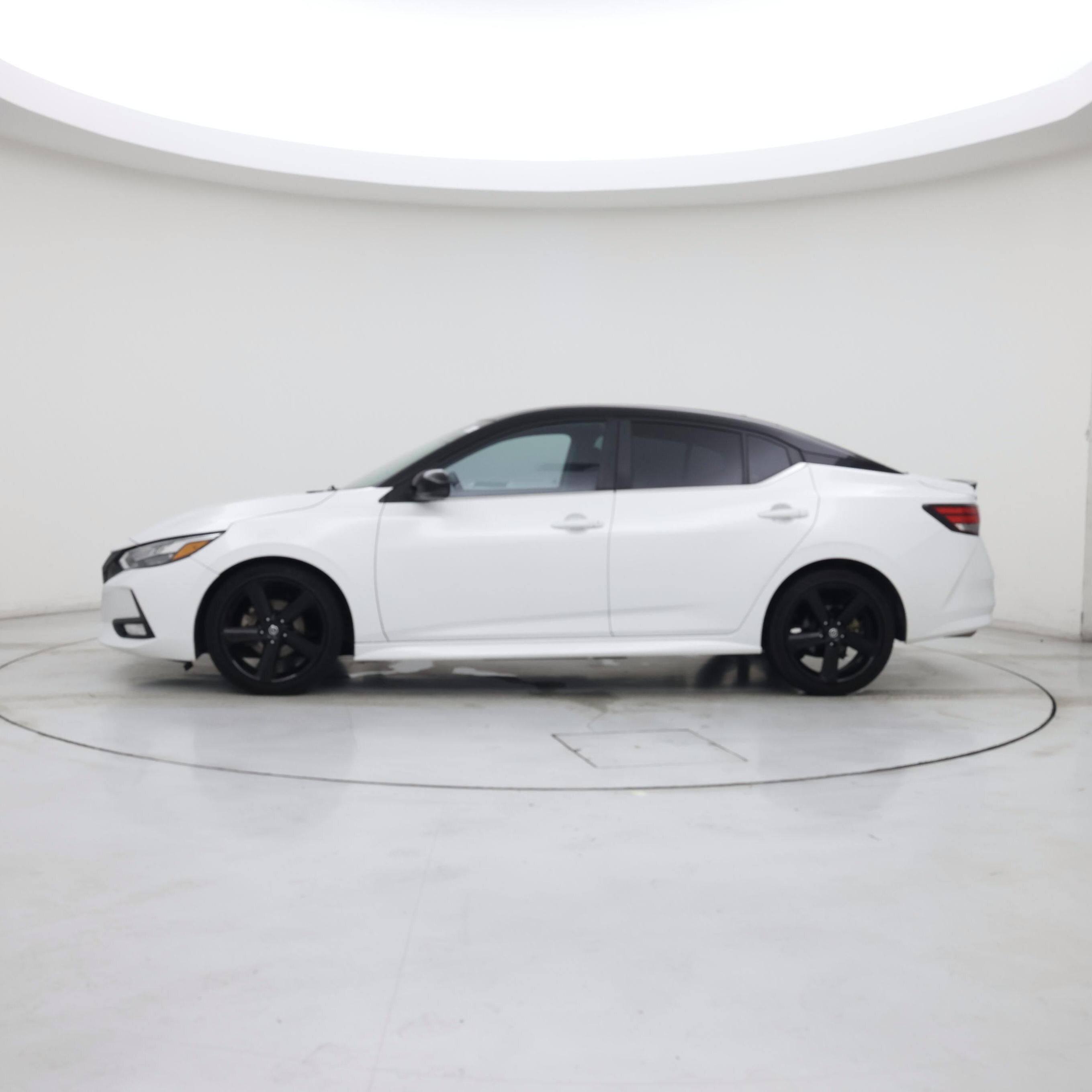 Thumbnail: 2023 Nissan Sentra - 3