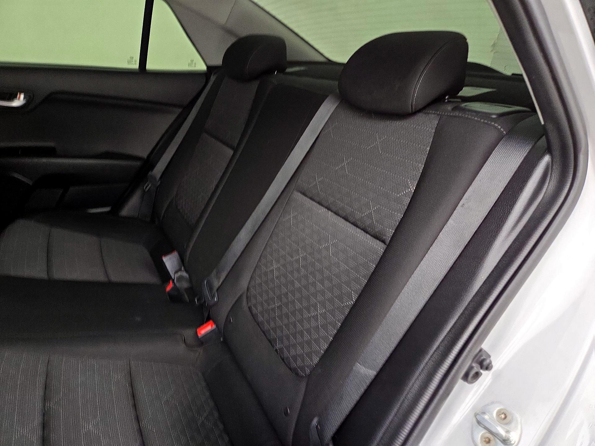 Thumbnail: 2020 Kia Rio - 19