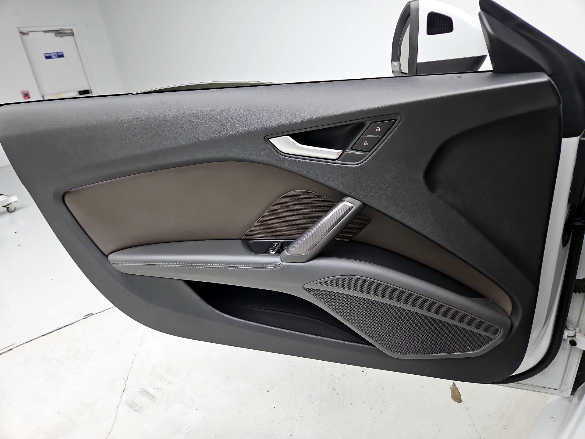 Thumbnail: 2016 Audi TT - 12