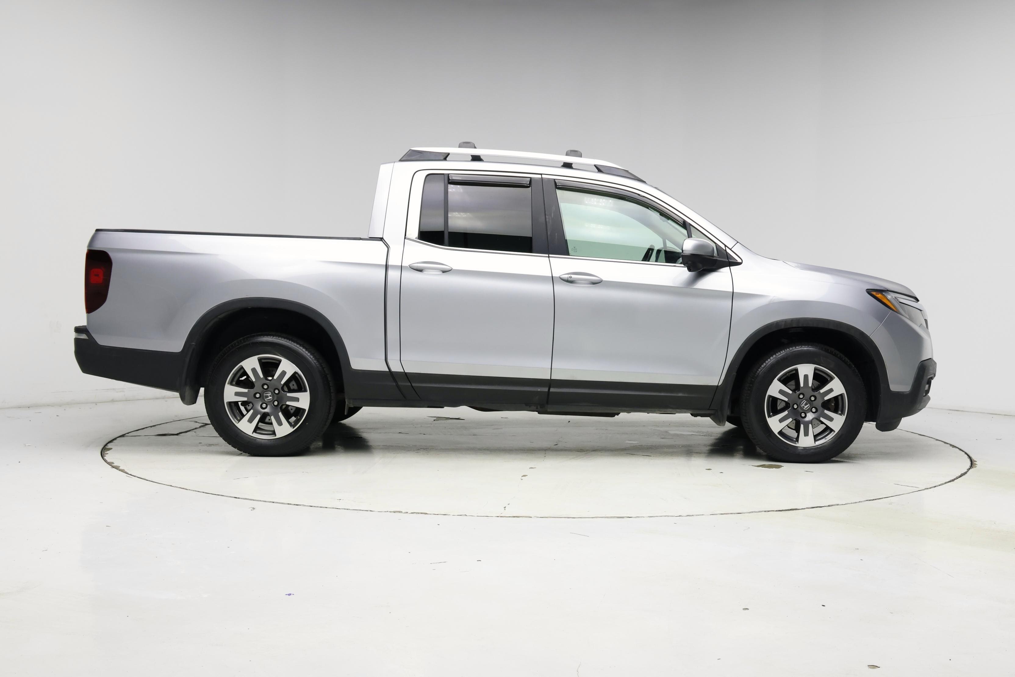 Thumbnail: 2017 Honda Ridgeline - 7