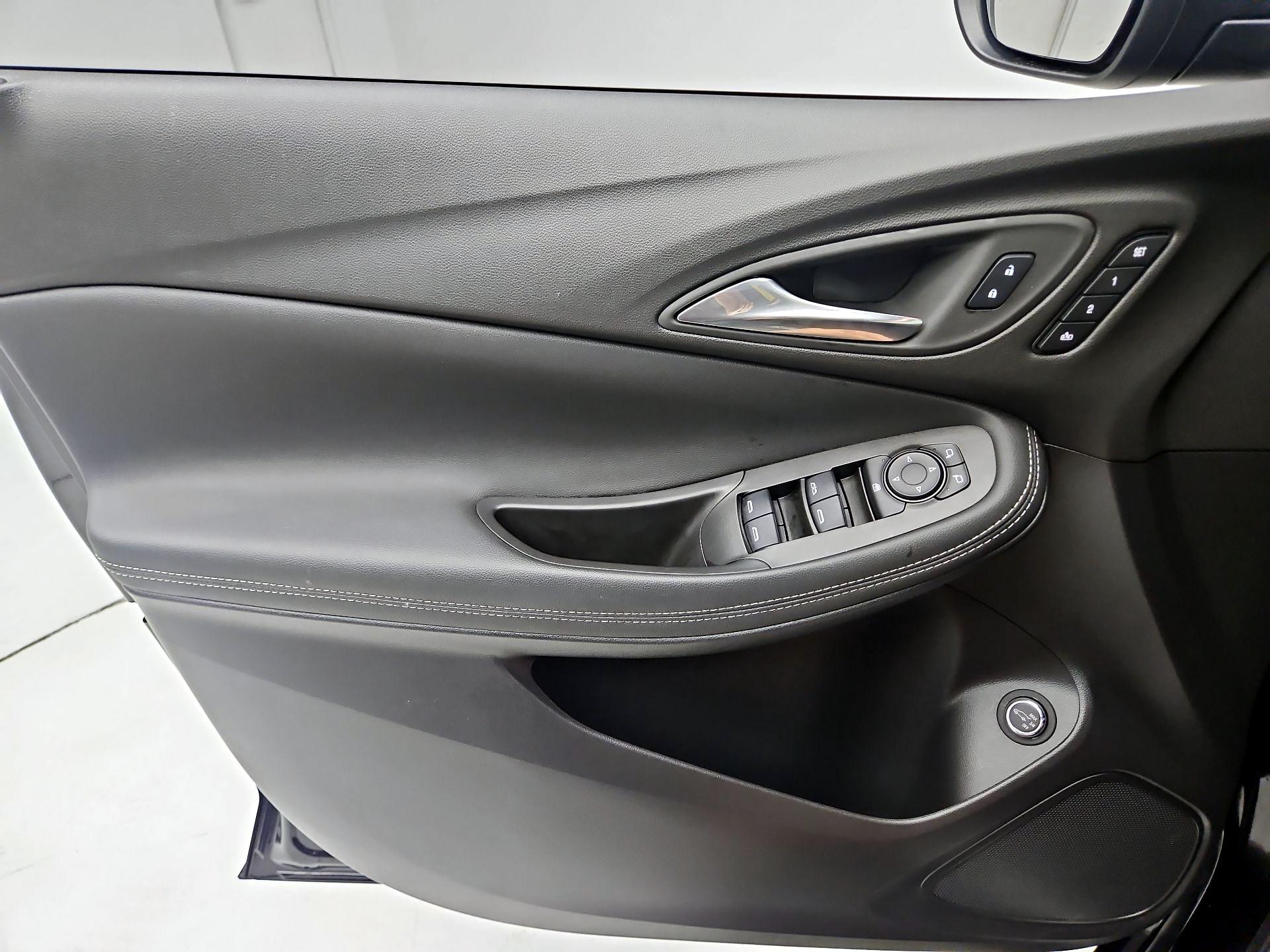 Thumbnail: 2022 Buick Encore GX - 12