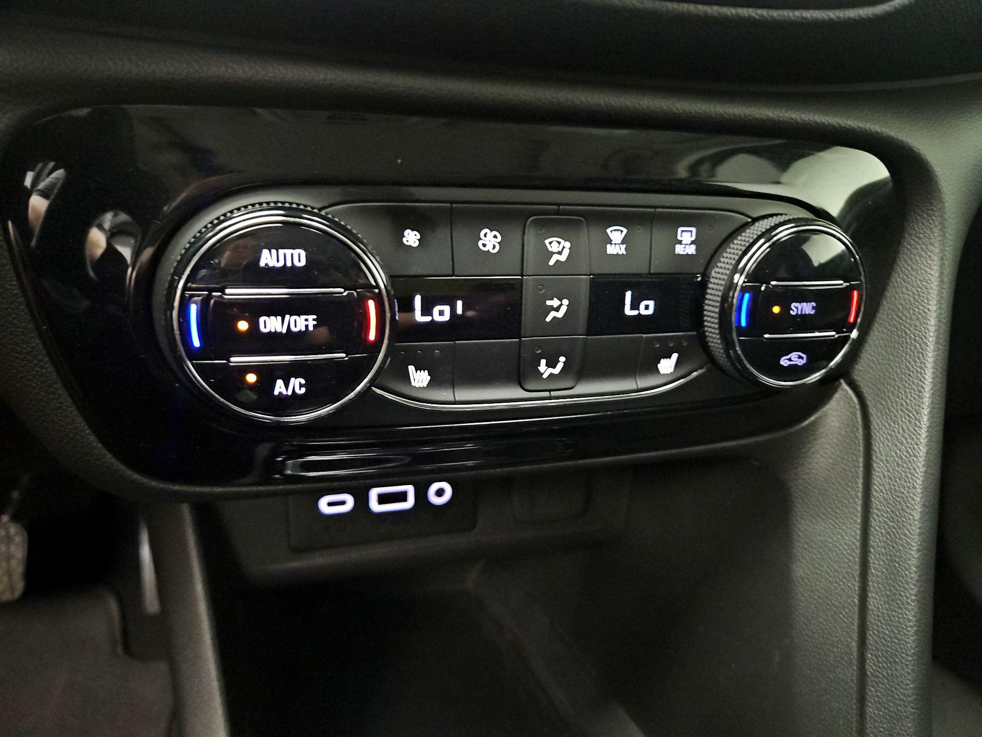 Thumbnail: 2022 Buick Encore GX - 16