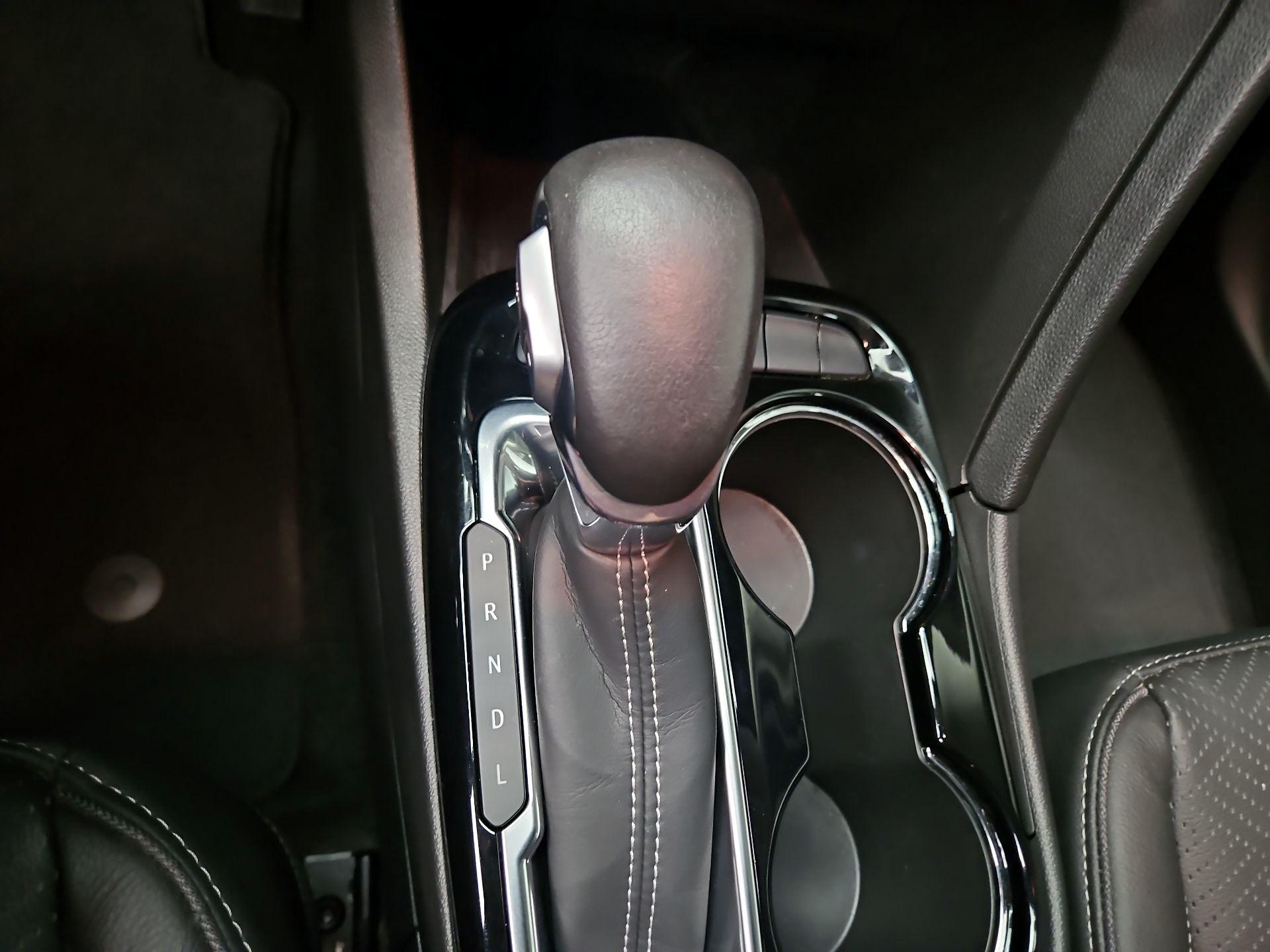 Thumbnail: 2022 Buick Encore GX - 17