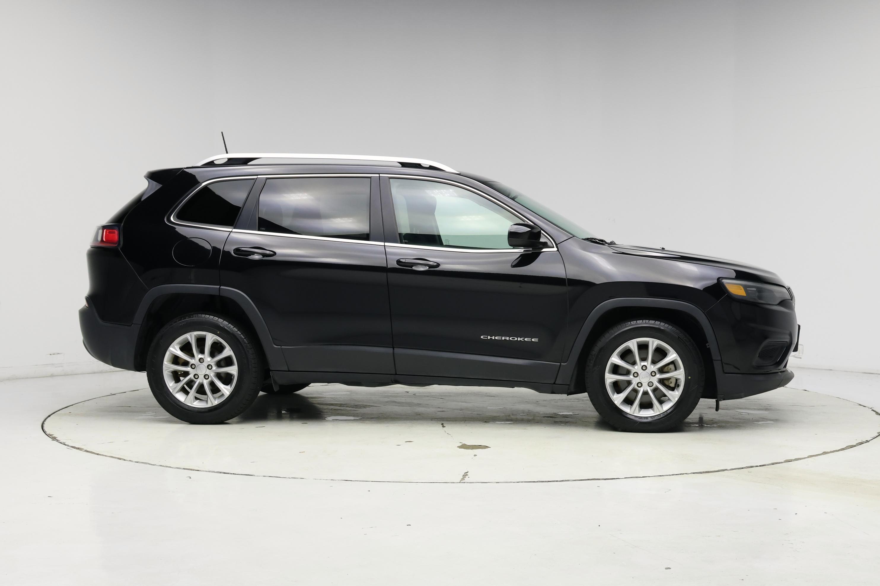 Thumbnail: 2019 Jeep Cherokee - 7