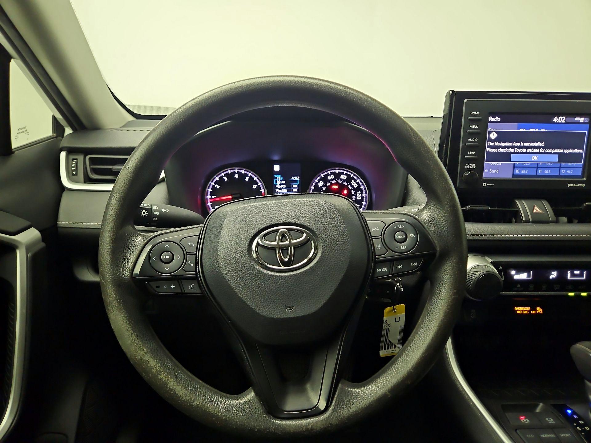 Thumbnail: 2021 Toyota RAV4 - 10