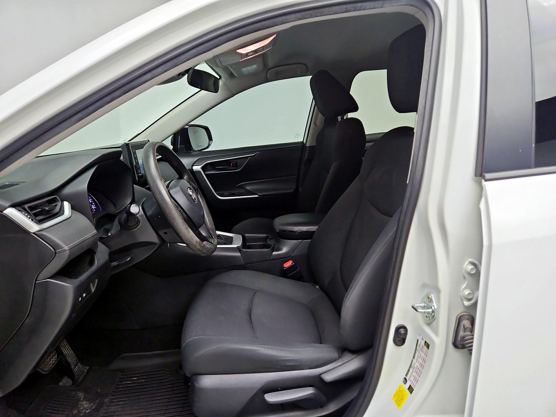 Thumbnail: 2021 Toyota RAV4 - 11