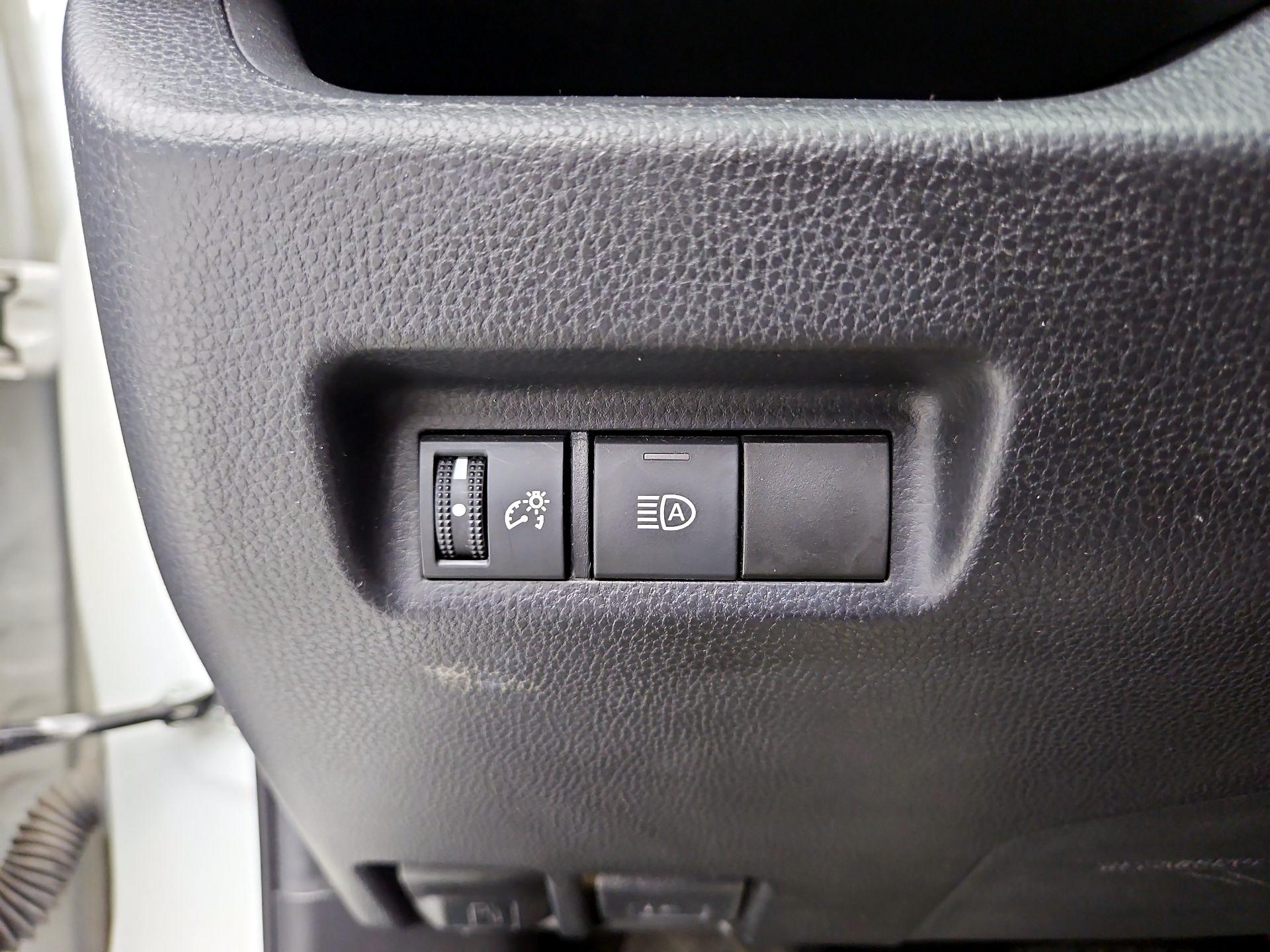 Thumbnail: 2021 Toyota RAV4 - 13