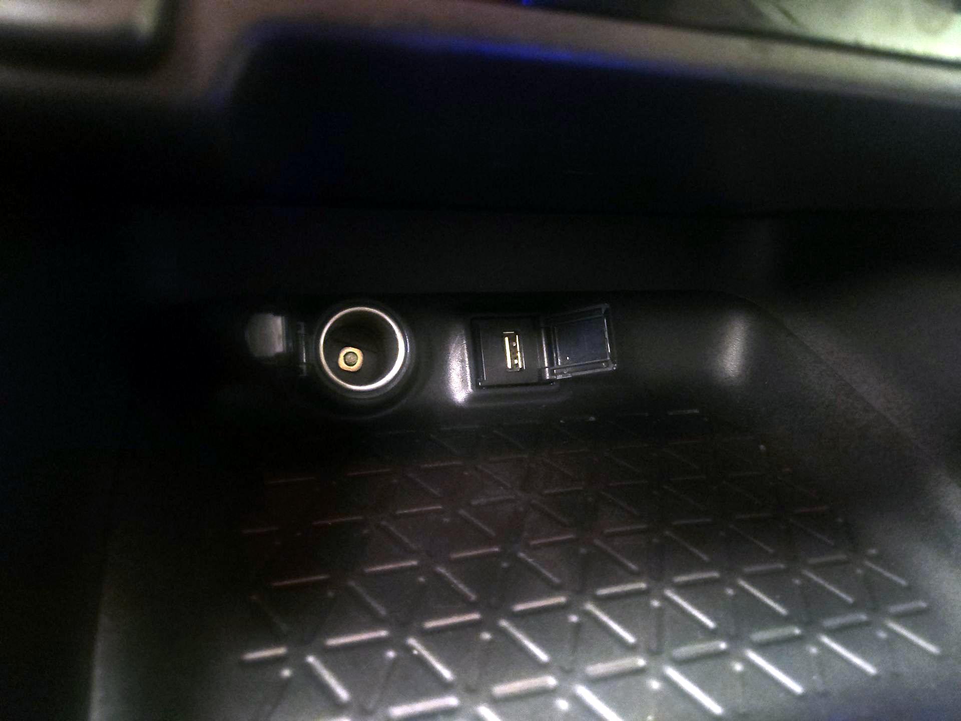 Thumbnail: 2021 Toyota RAV4 - 18