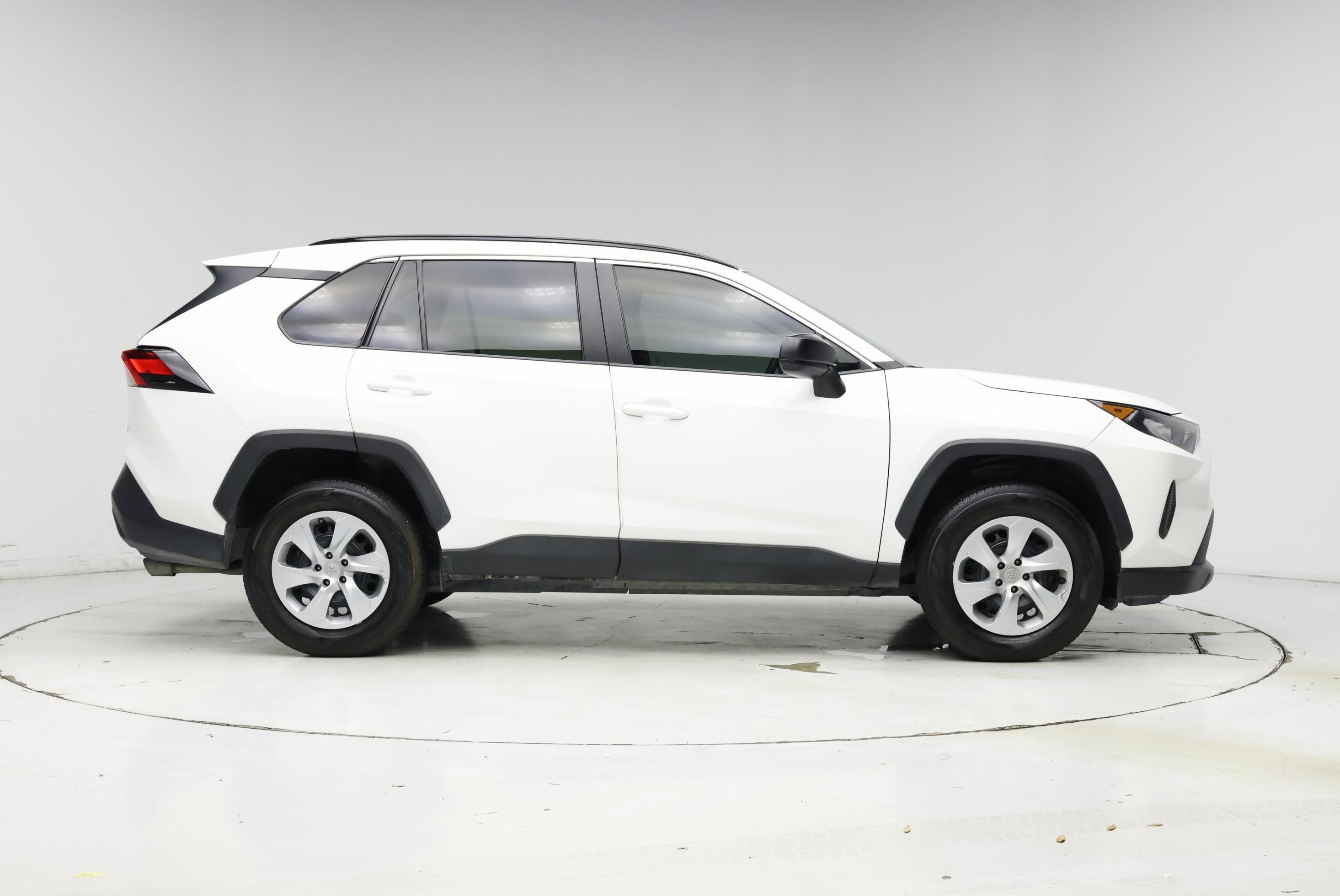 Thumbnail: 2021 Toyota RAV4 - 7