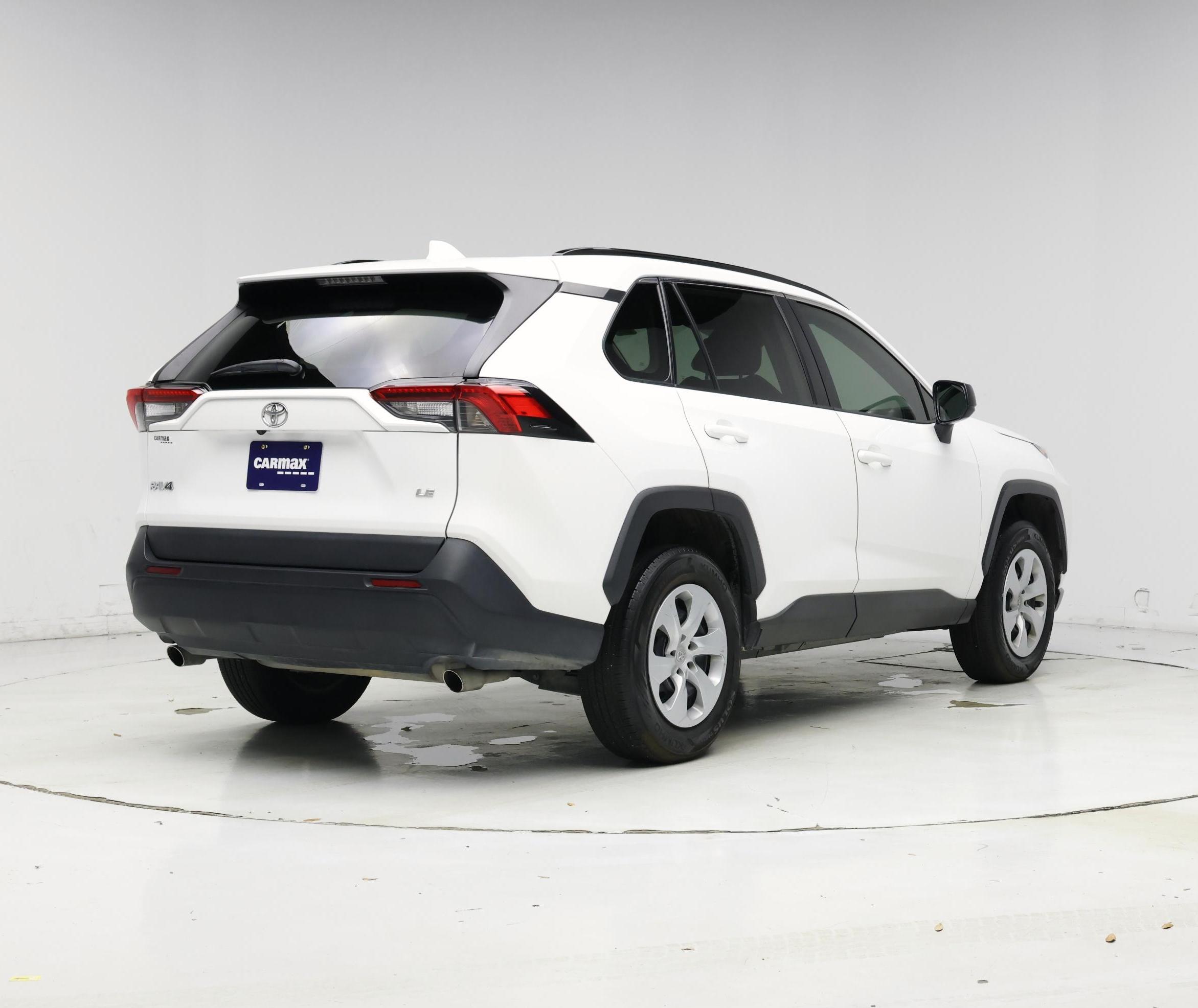 Thumbnail: 2021 Toyota RAV4 - 8