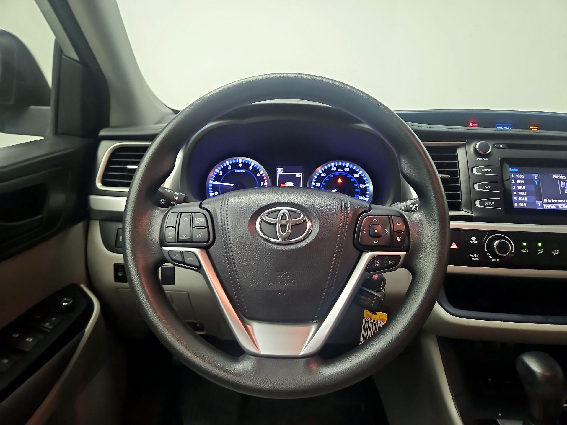 Thumbnail: 2018 Toyota Highlander - 10