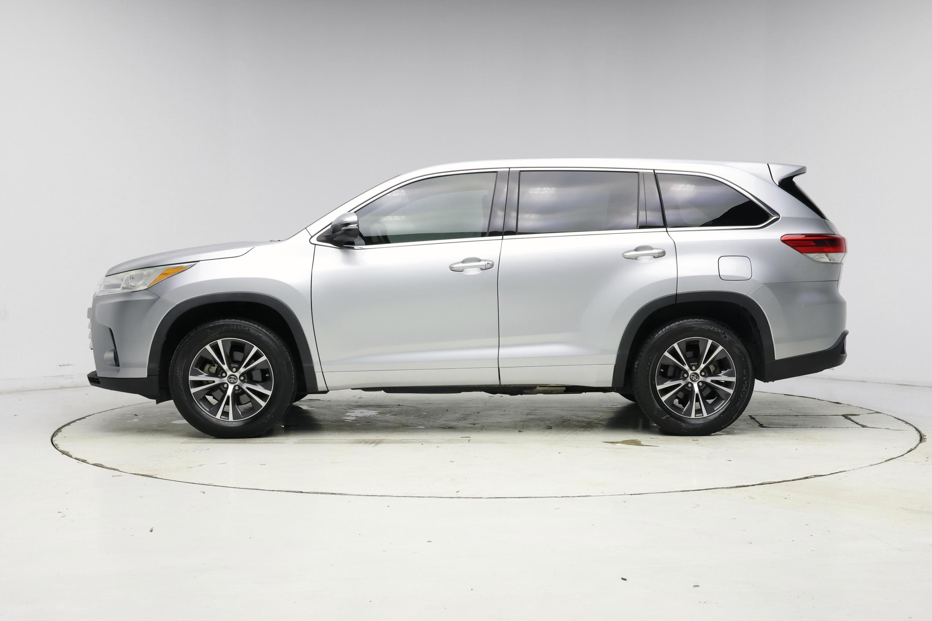 Thumbnail: 2018 Toyota Highlander - 3