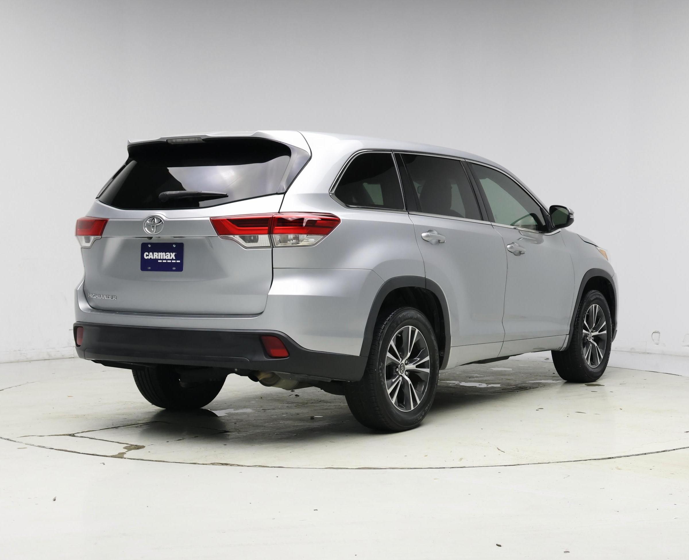 Thumbnail: 2018 Toyota Highlander - 8