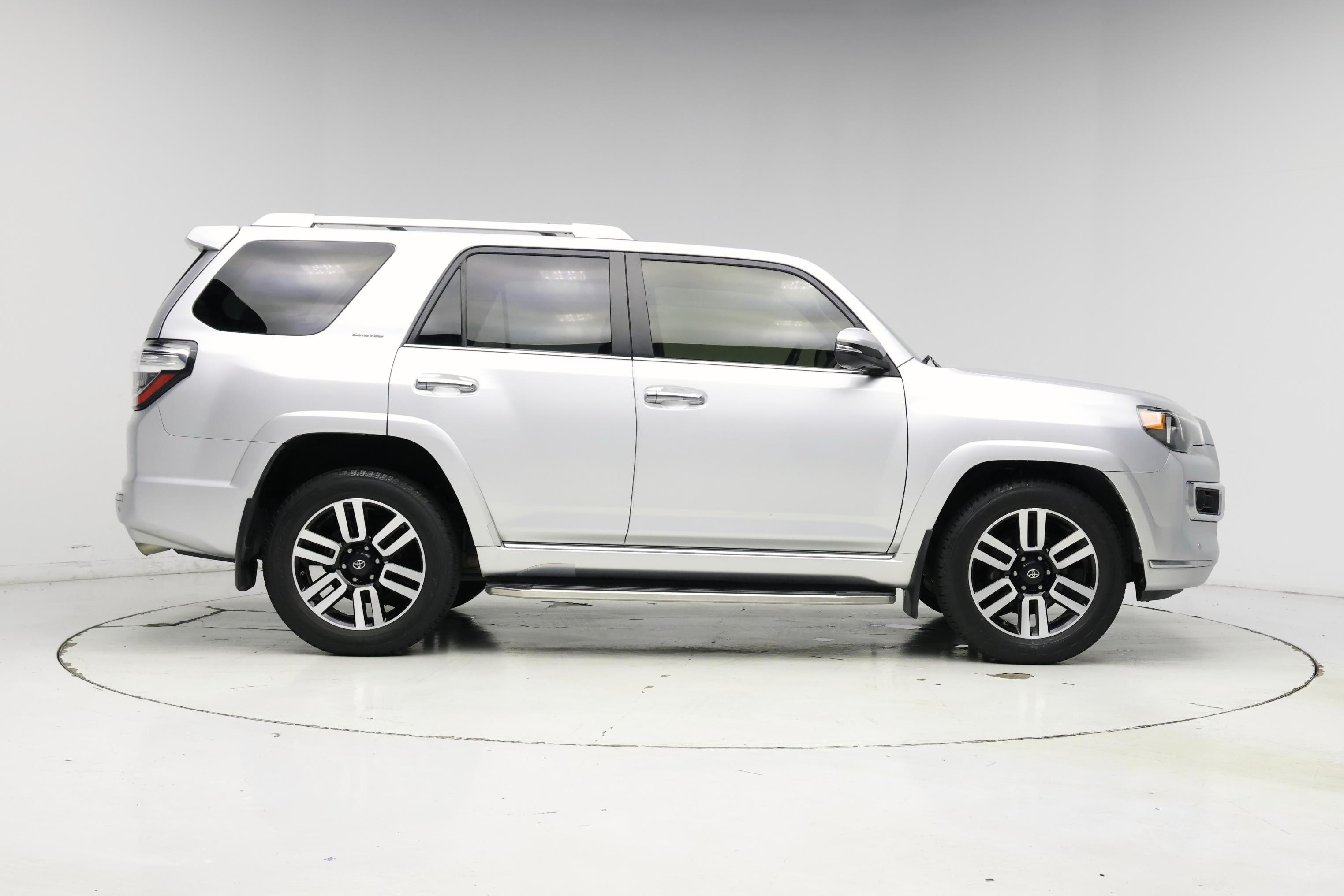 Thumbnail: 2015 Toyota 4Runner - 7