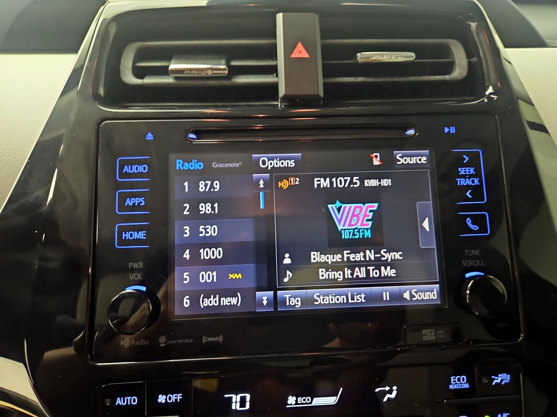 Thumbnail: 2017 Toyota Prius - 16