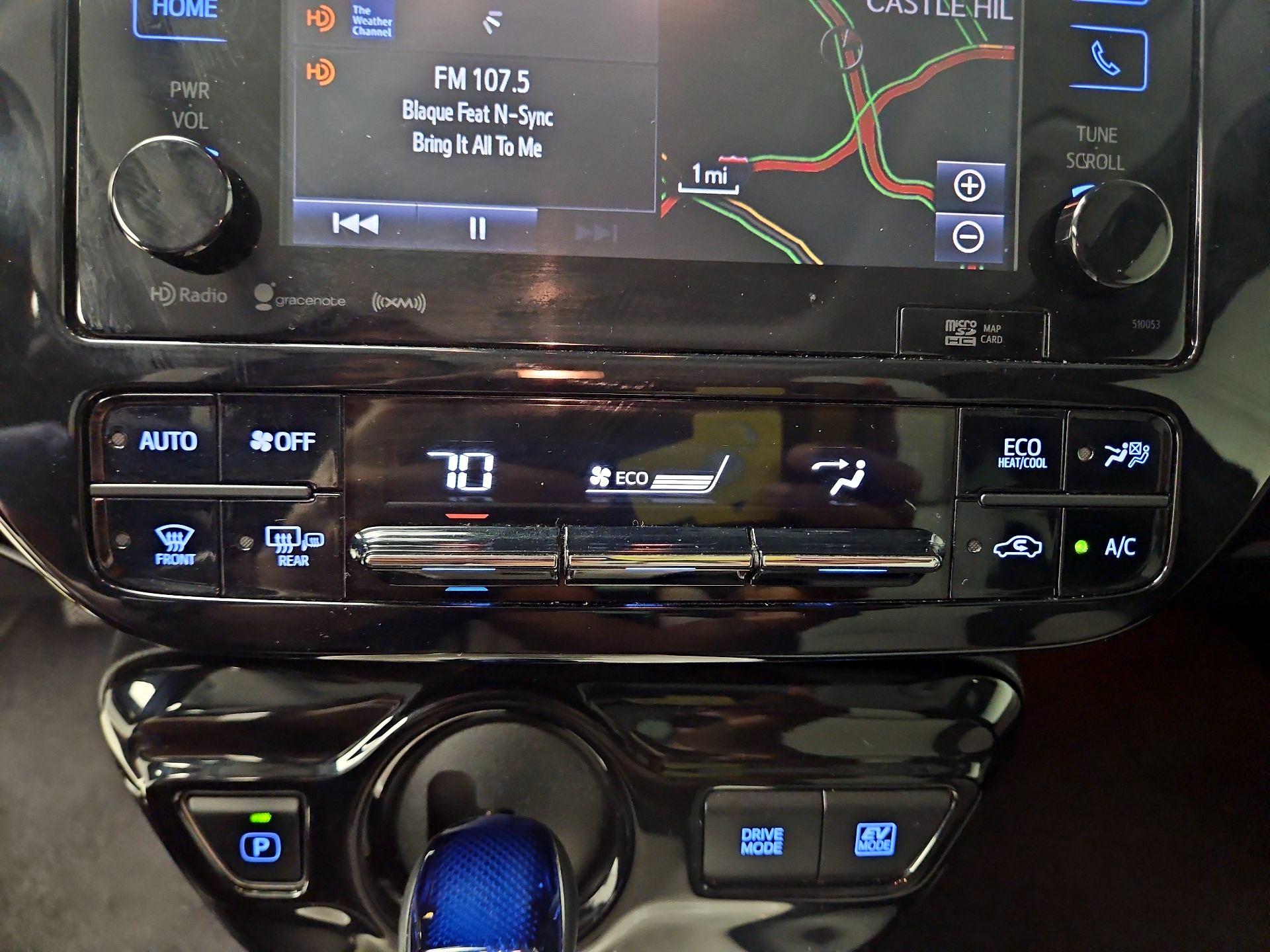 Thumbnail: 2017 Toyota Prius - 17