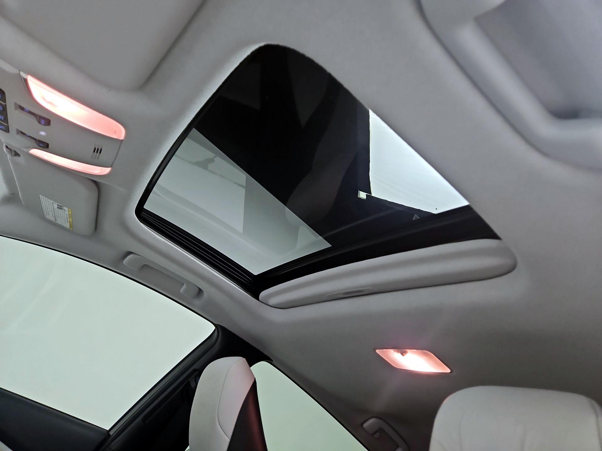 Thumbnail: 2017 Toyota Prius - 19