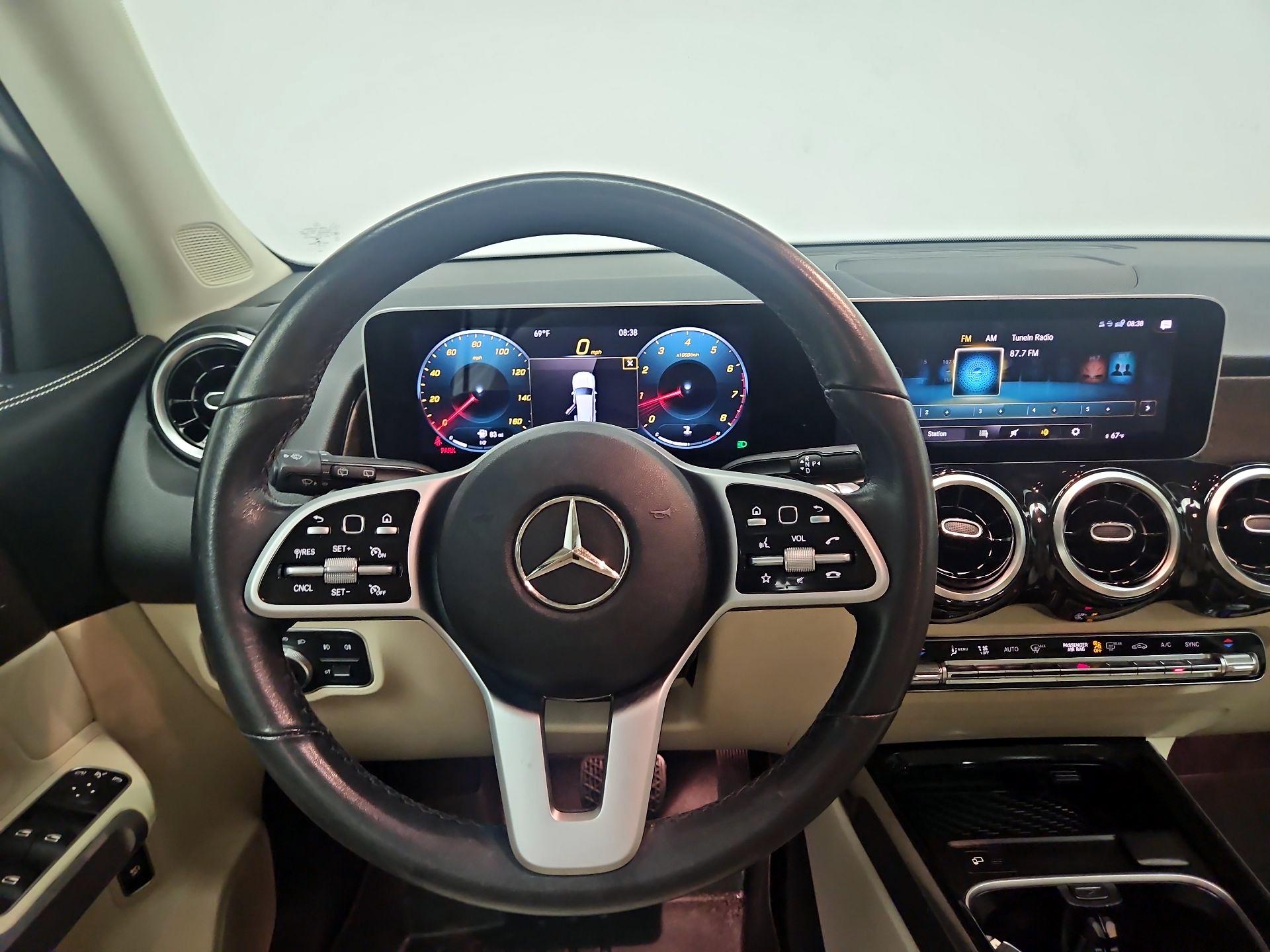 Thumbnail: 2020 Mercedes-Benz GLB - 10