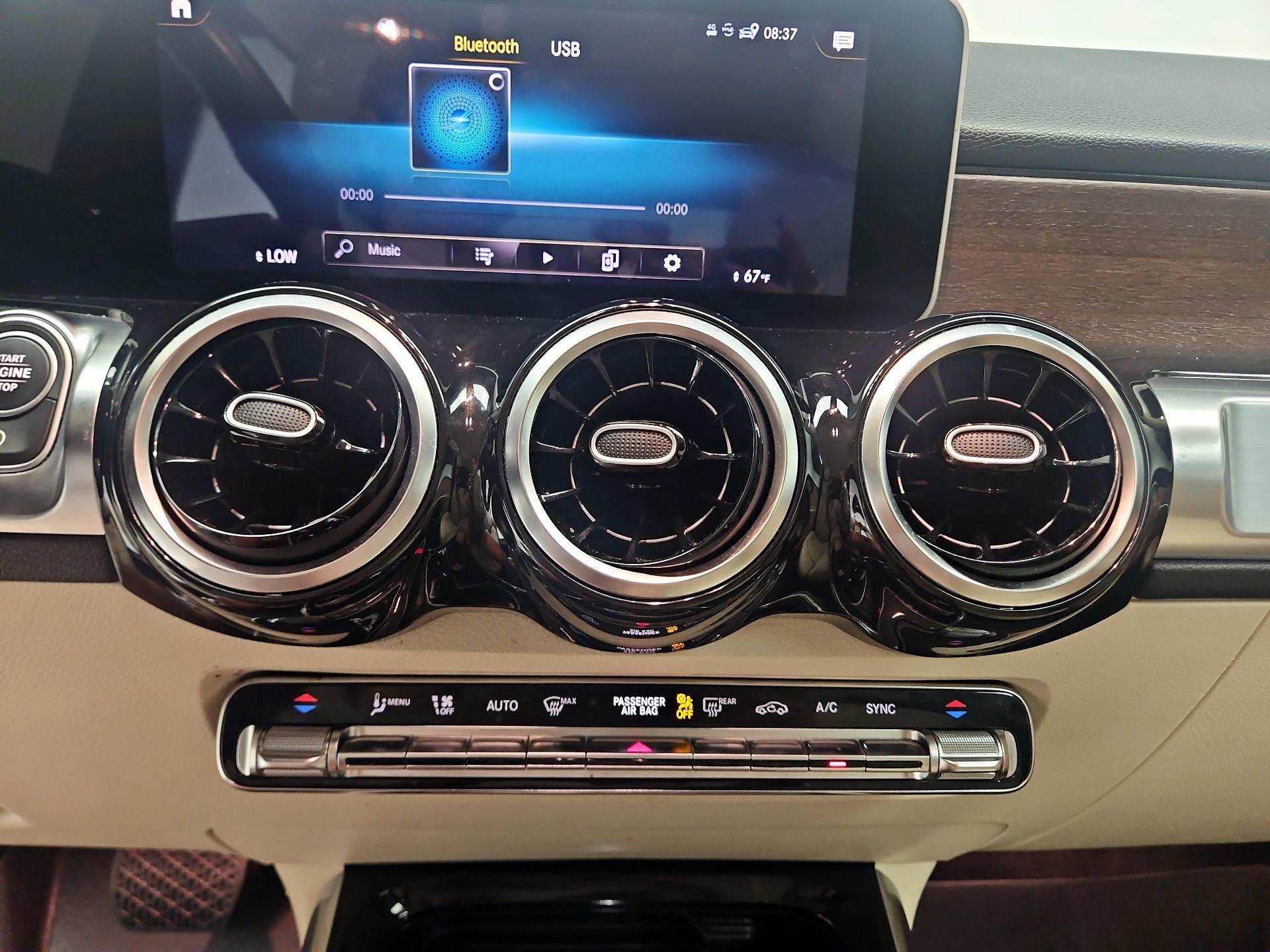 Thumbnail: 2020 Mercedes-Benz GLB - 16
