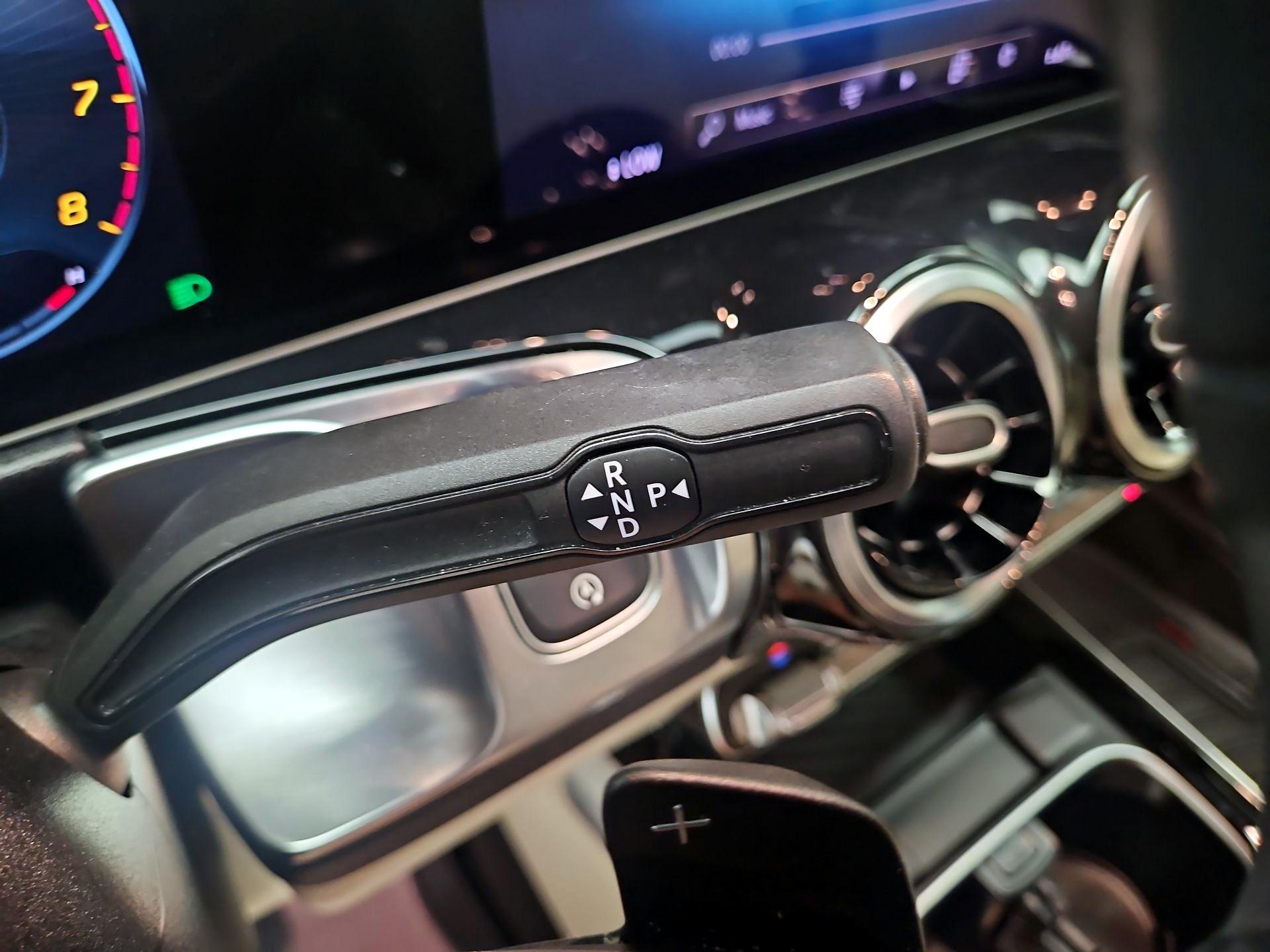 Thumbnail: 2020 Mercedes-Benz GLB - 17