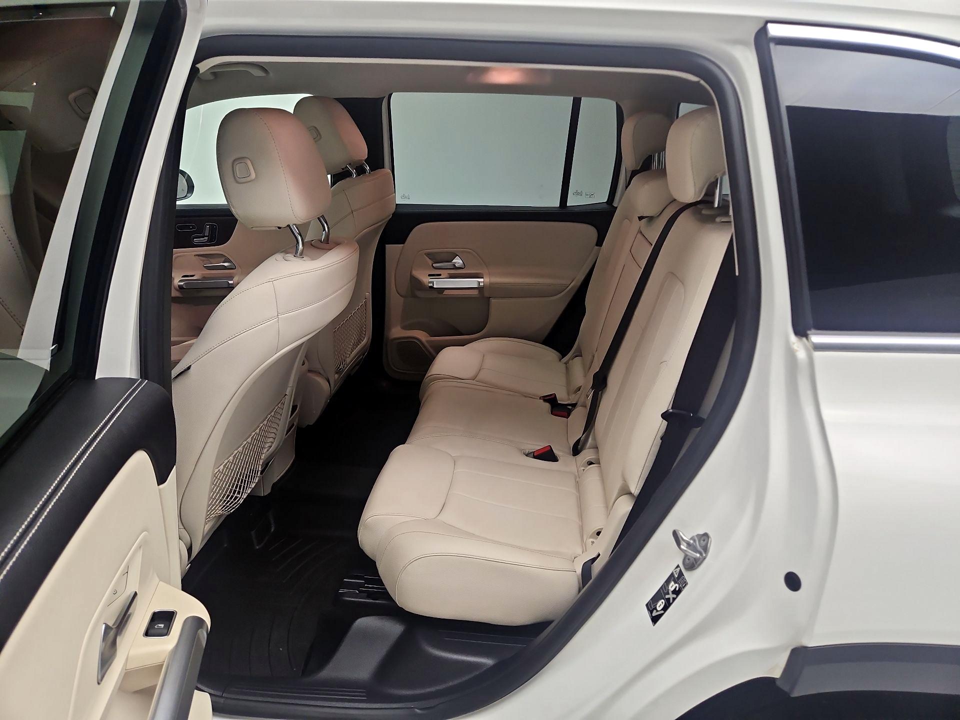Thumbnail: 2020 Mercedes-Benz GLB - 19