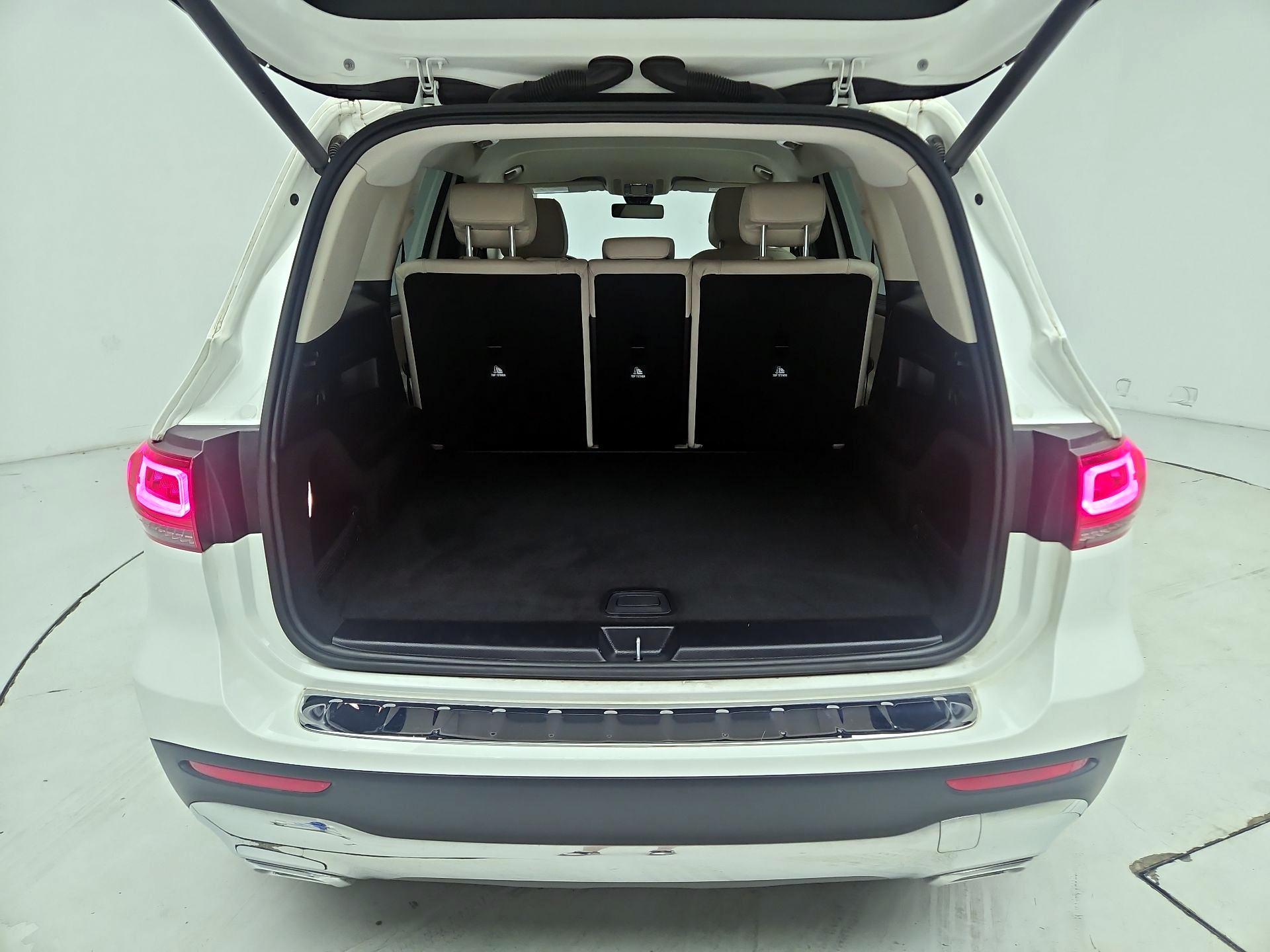 Thumbnail: 2020 Mercedes-Benz GLB - 20
