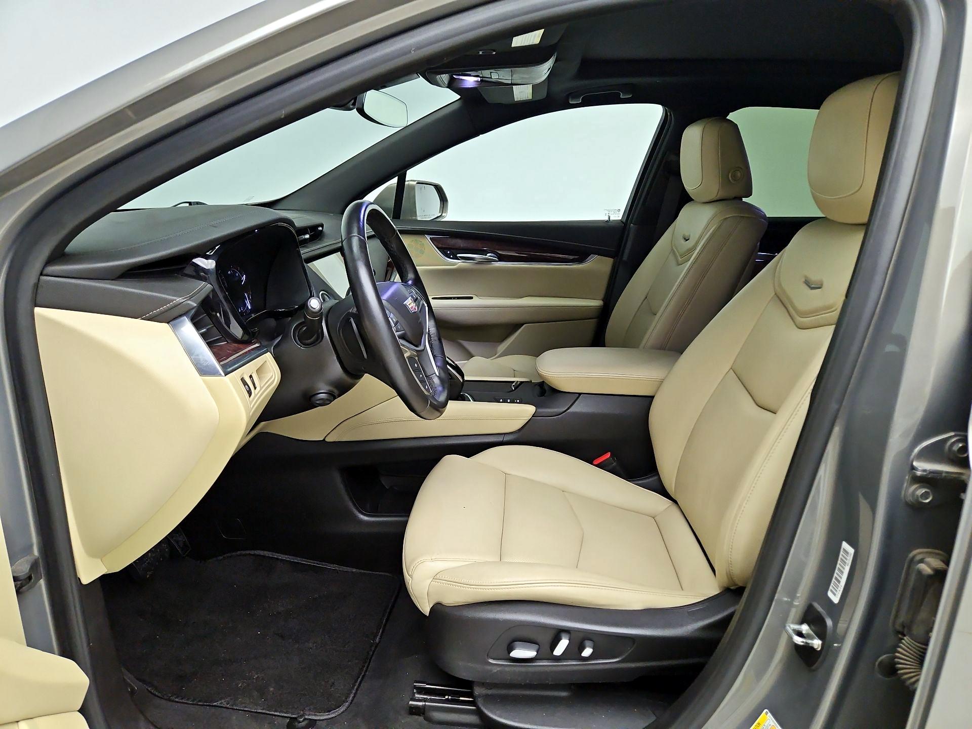 Thumbnail: 2019 Cadillac XT5 - 11