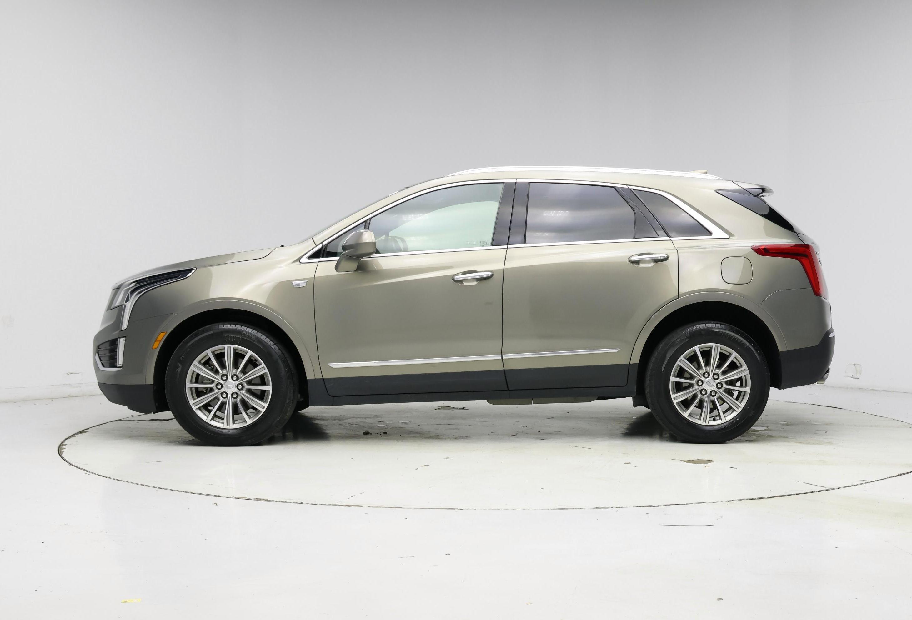 Thumbnail: 2019 Cadillac XT5 - 3
