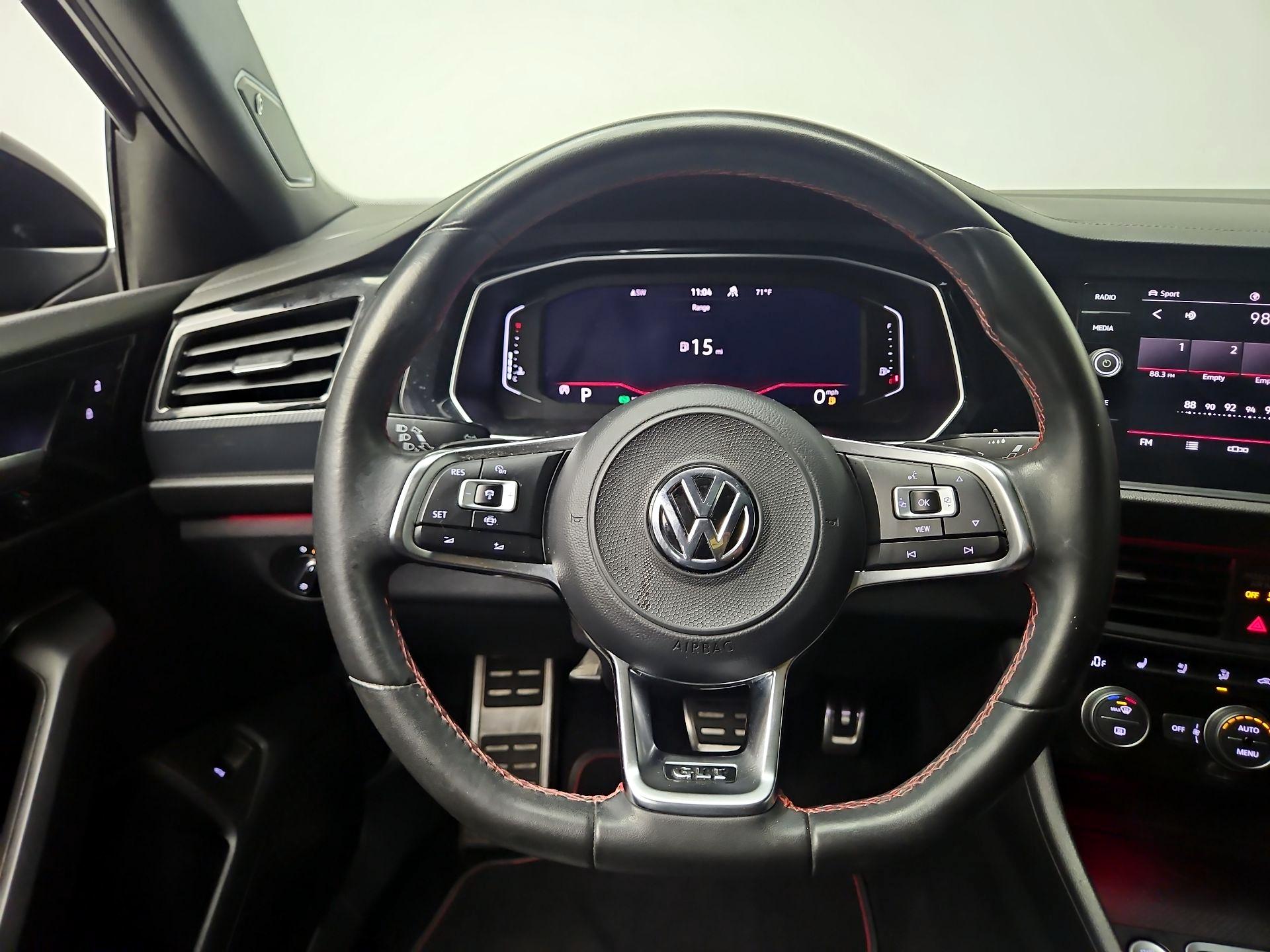 Thumbnail: 2021 Volkswagen Jetta - 10
