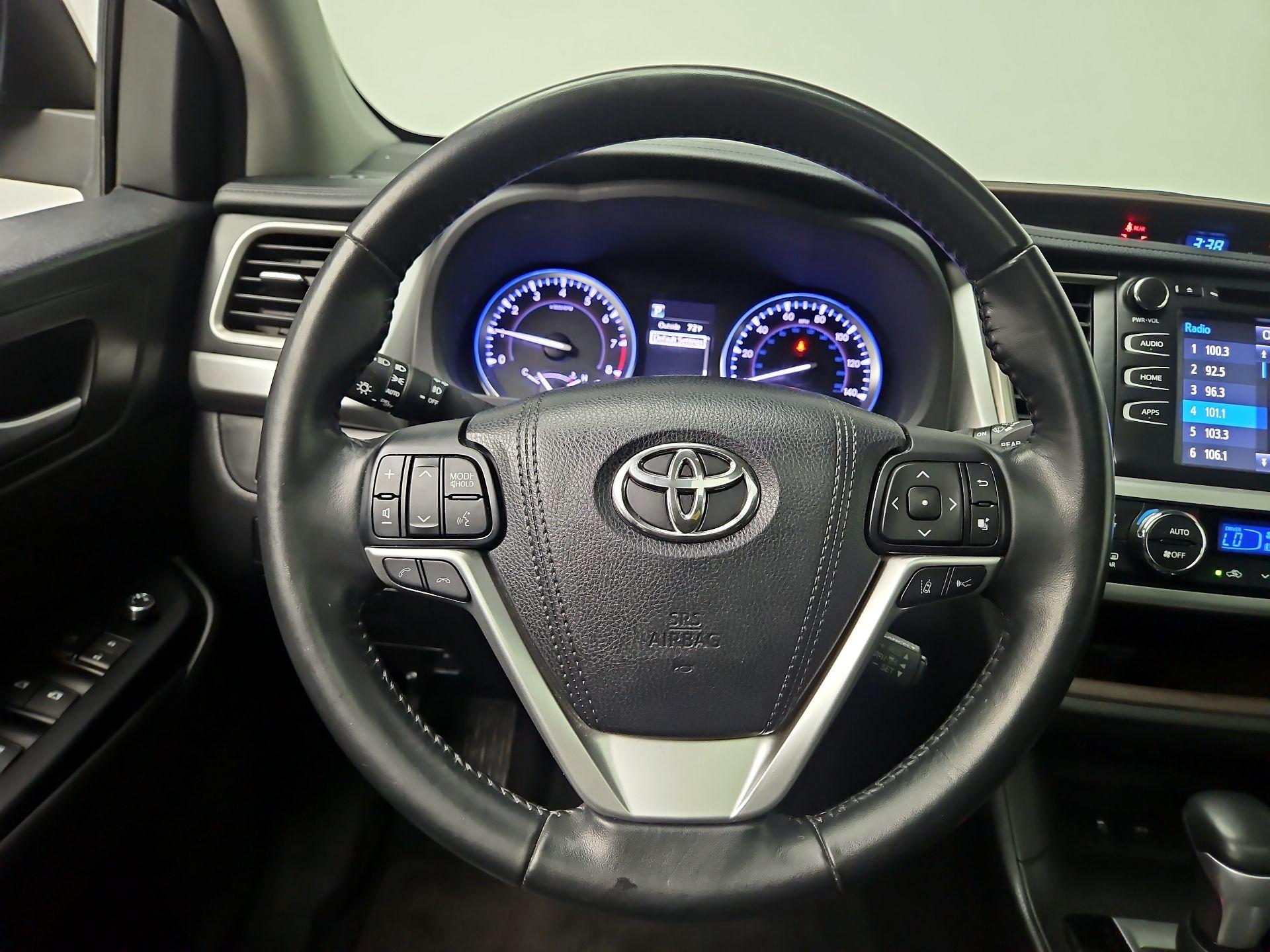 Thumbnail: 2018 Toyota Highlander - 10