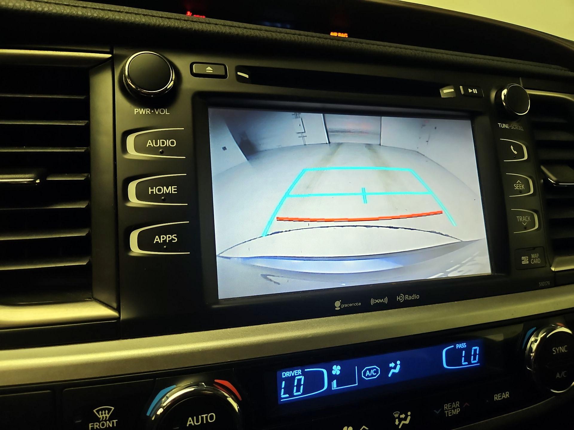 Thumbnail: 2018 Toyota Highlander - 14