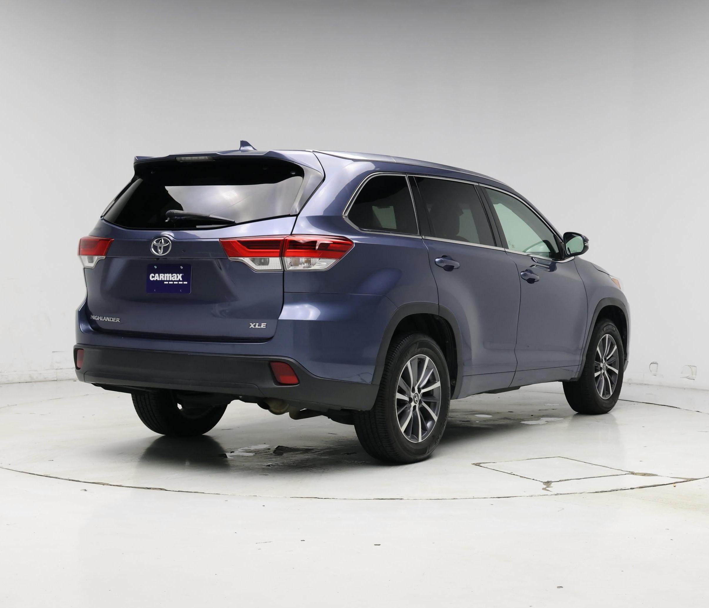 Thumbnail: 2018 Toyota Highlander - 8