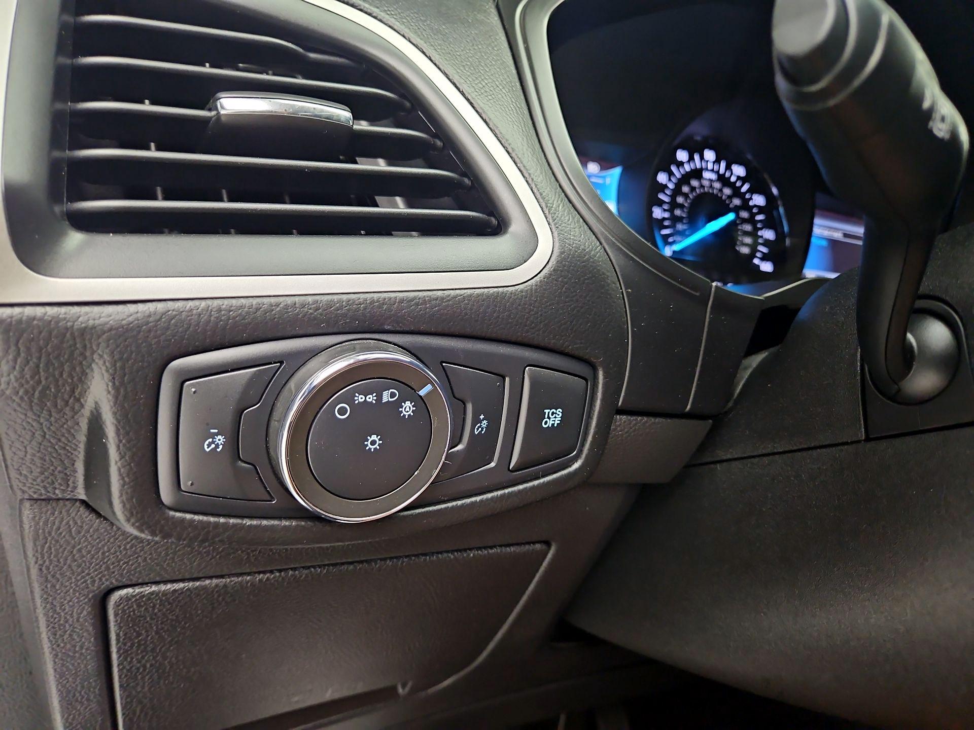 Thumbnail: 2022 Ford Edge - 13