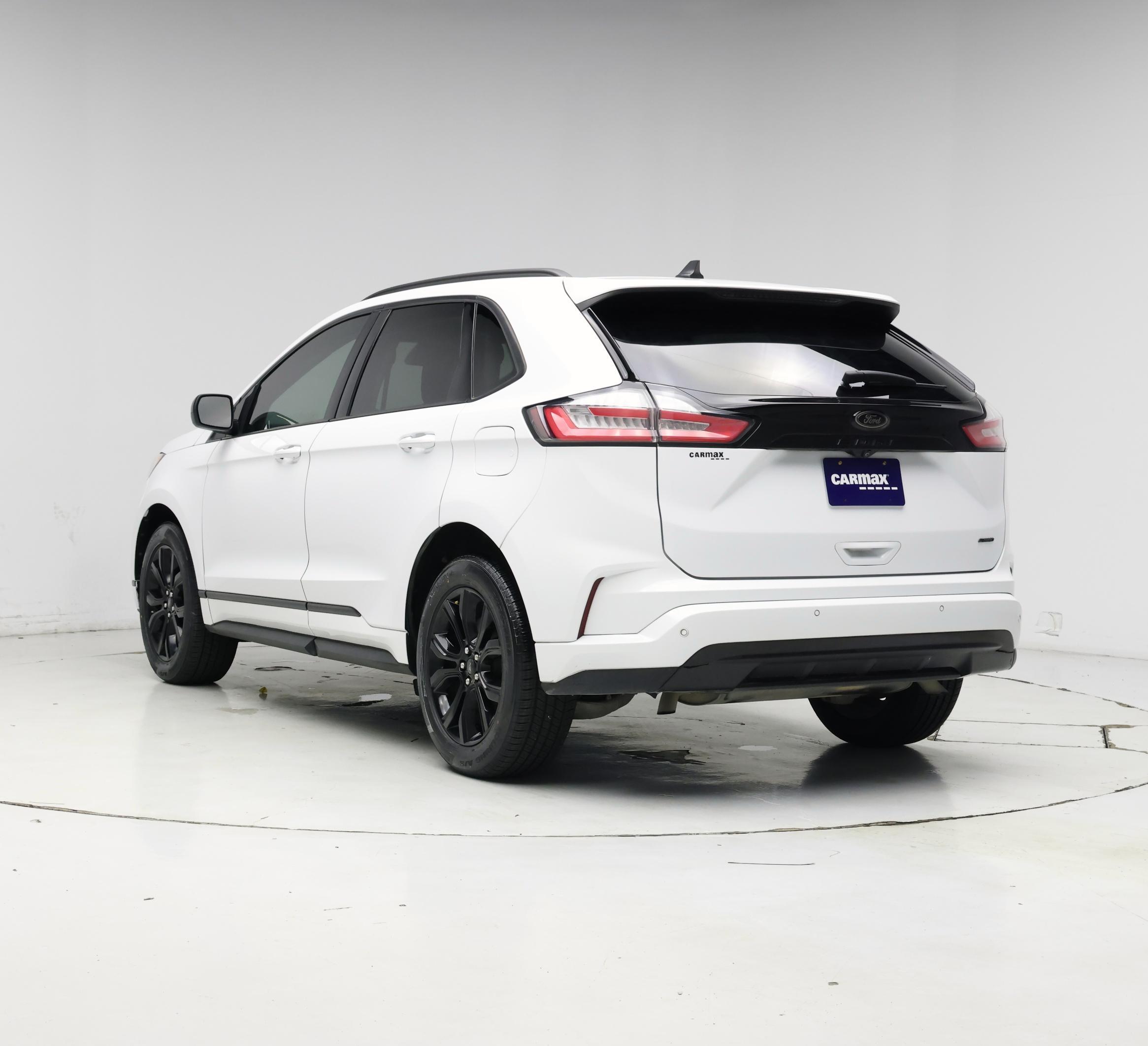 Thumbnail: 2022 Ford Edge - 2