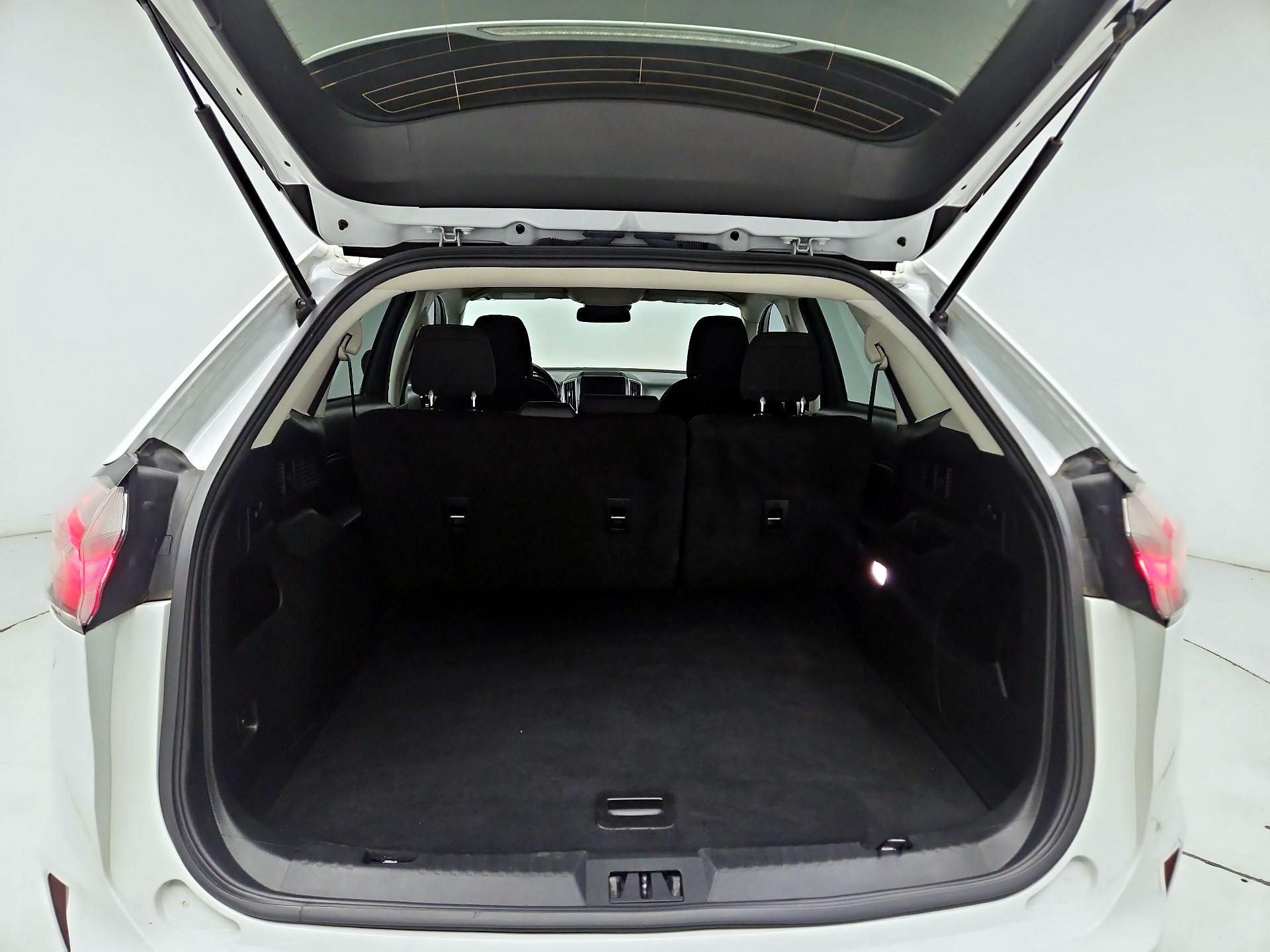 Thumbnail: 2022 Ford Edge - 20