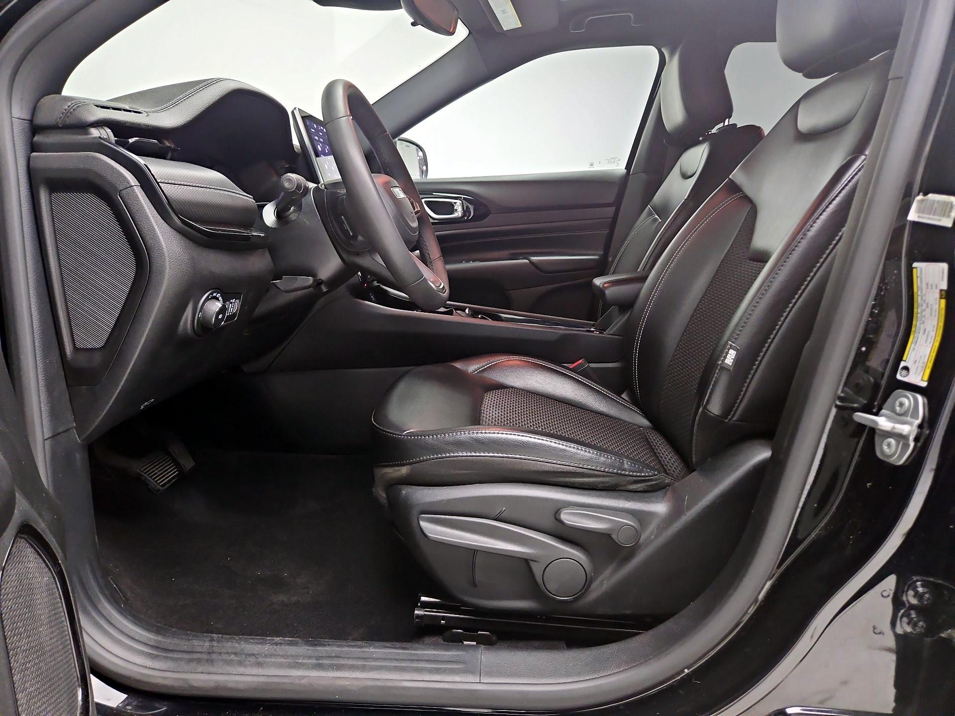 Thumbnail: 2023 Jeep Compass - 11